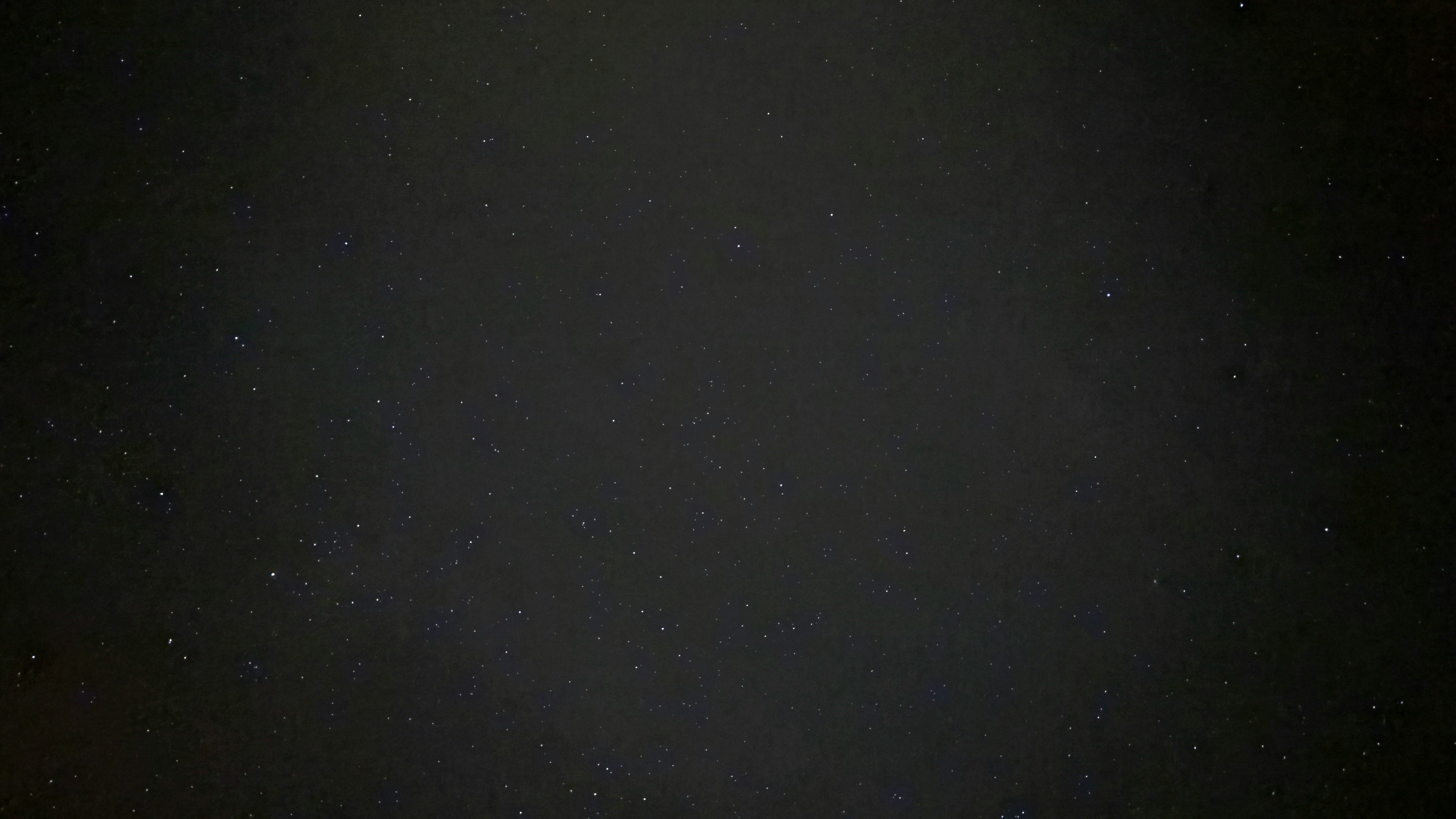 cielo notturno stellato pieno di stelle