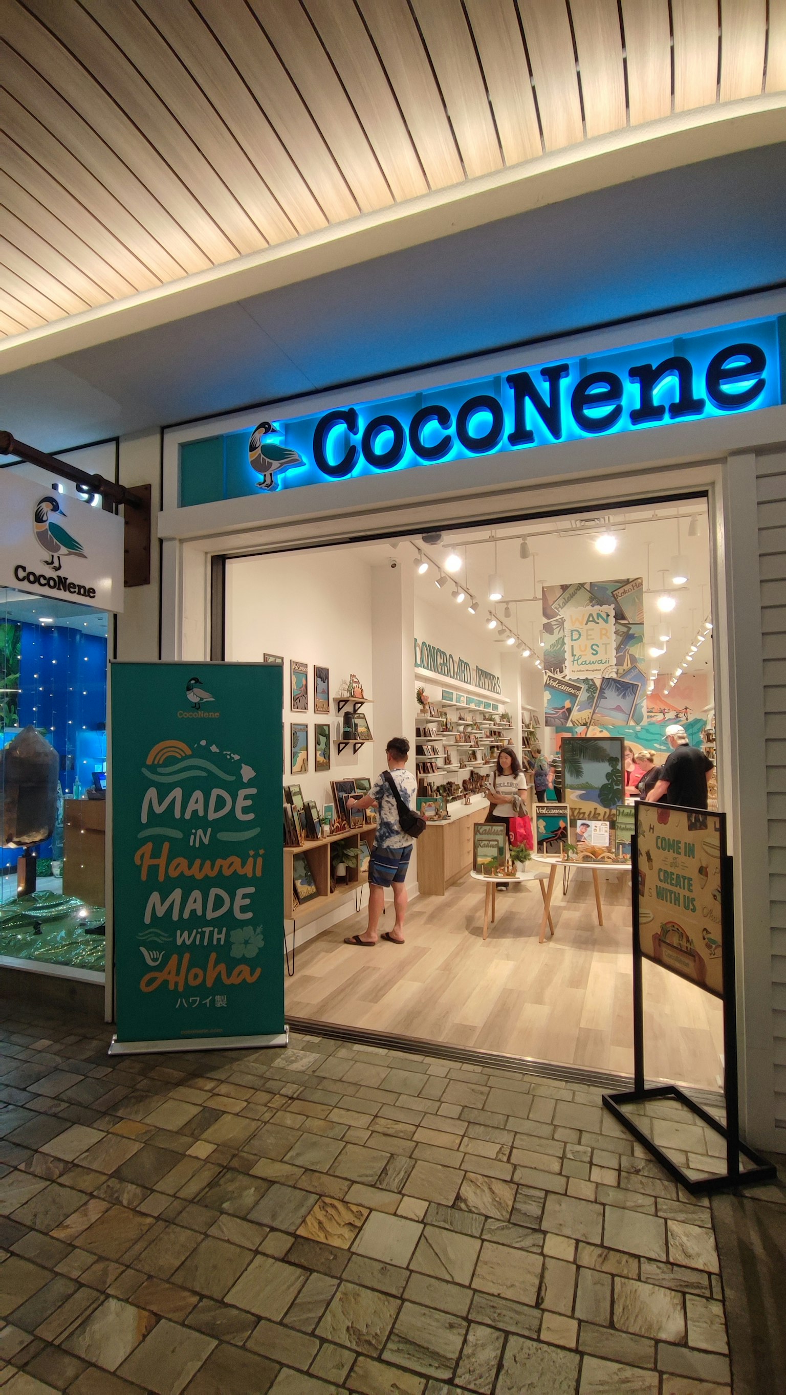 CocoNene 店面及明亮的內部環境