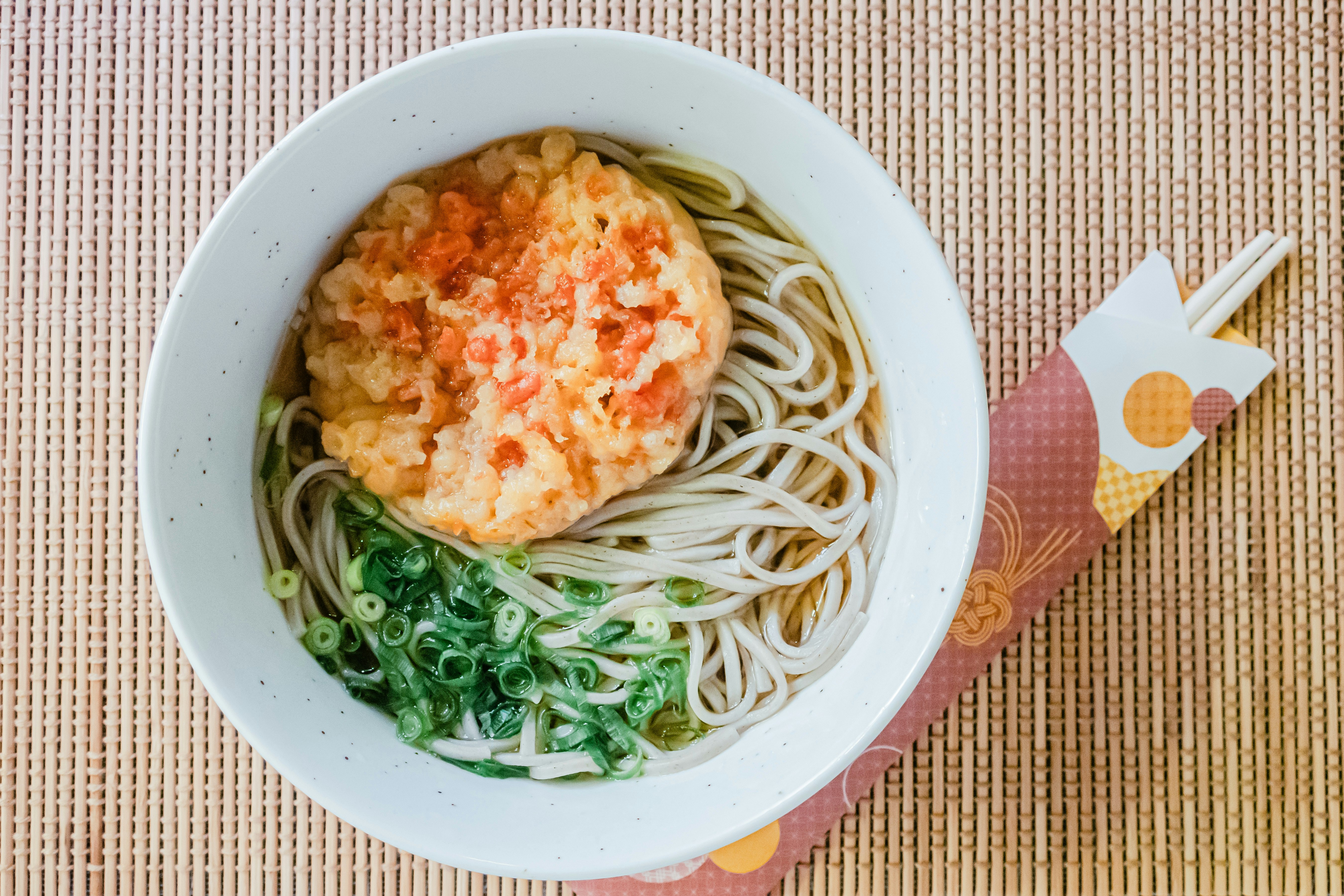 年越しそばの天ぷらそば（蕎麦）