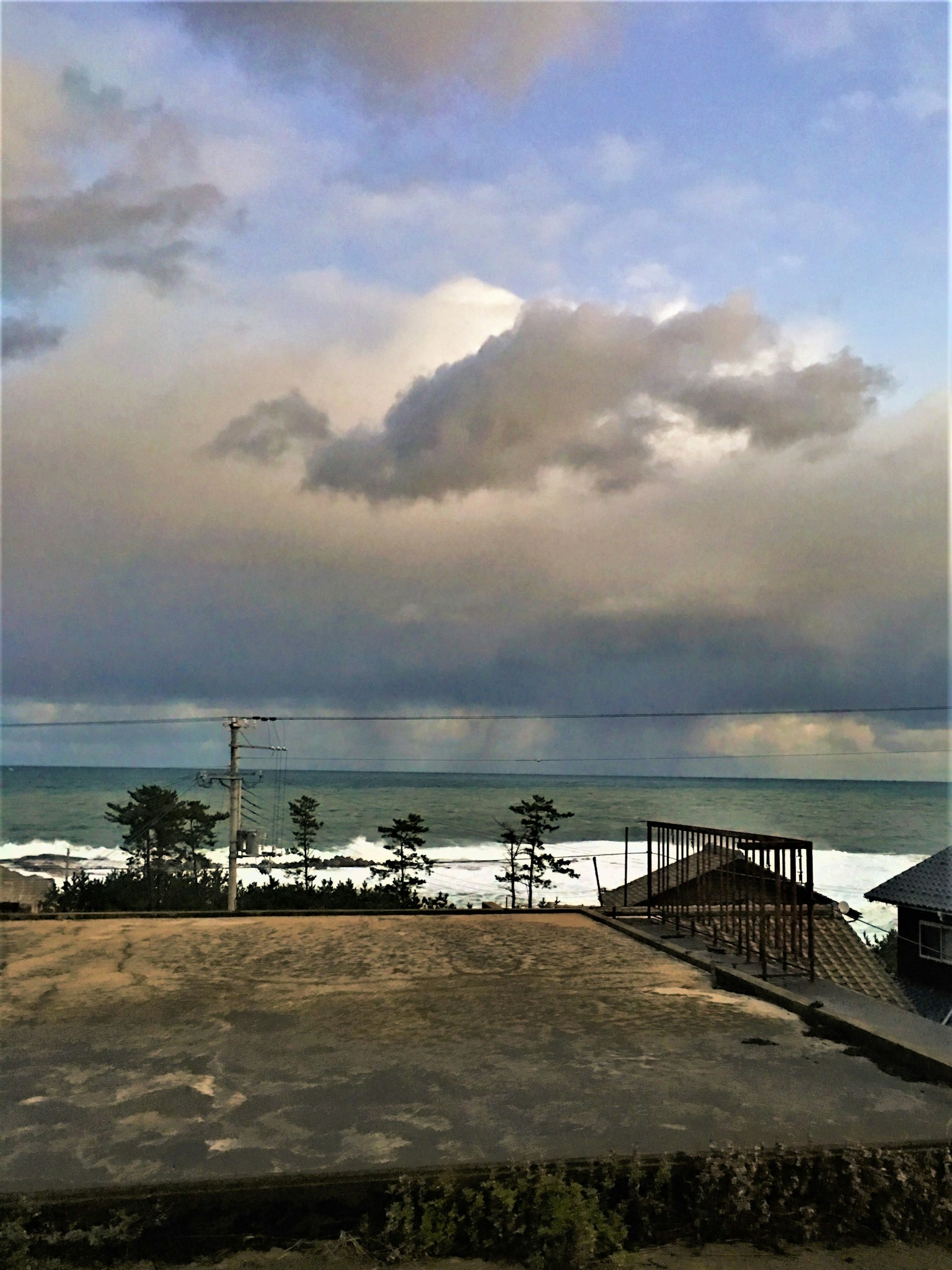 Beautiful view of the sea and clouds
