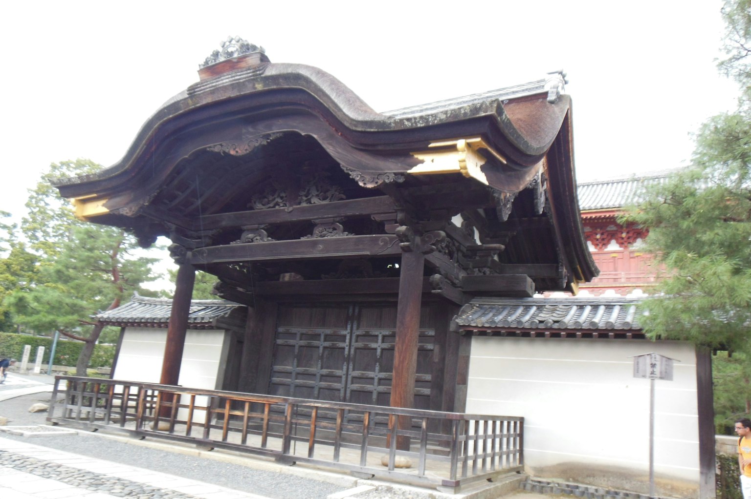 傳統日本建築的美麗木門