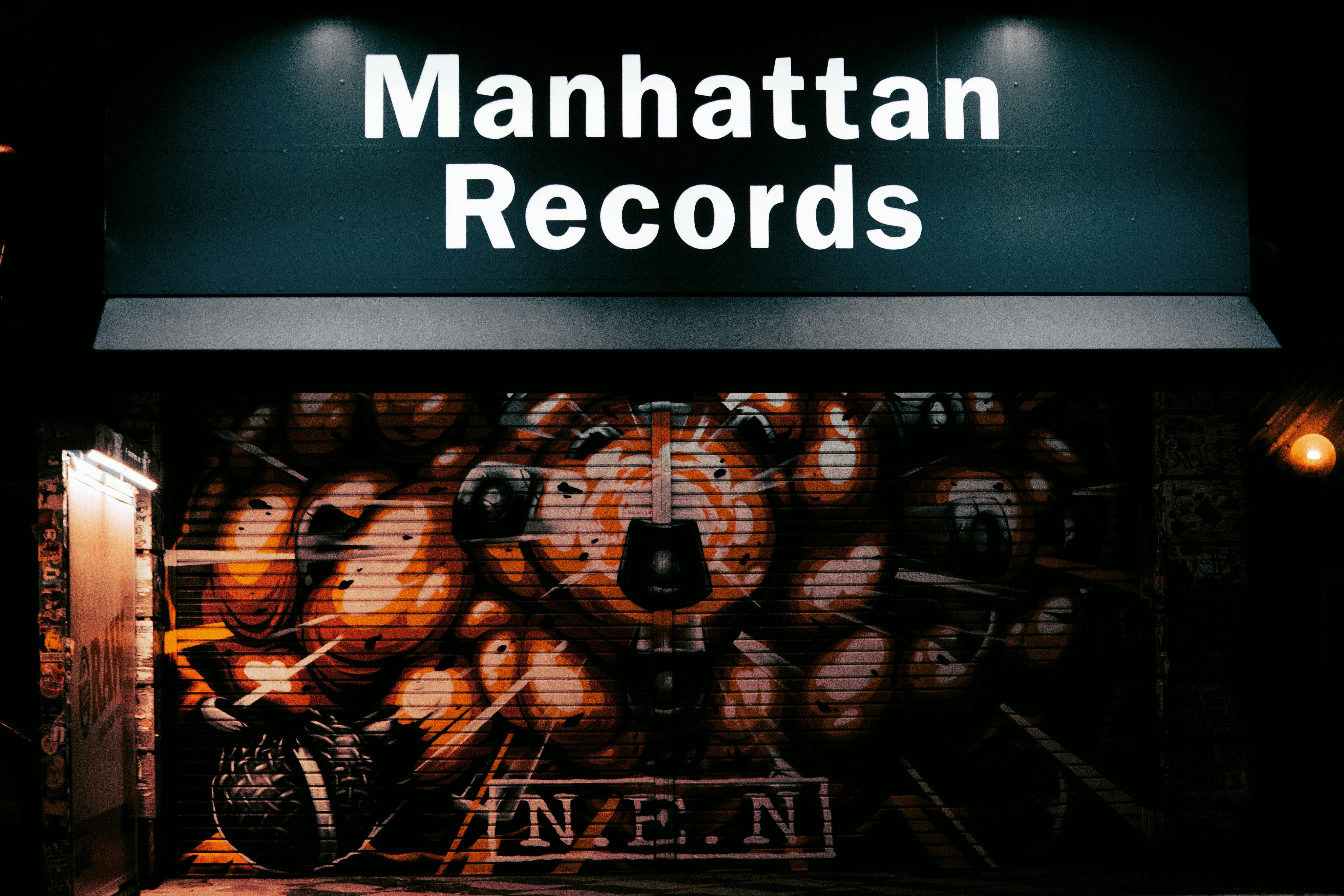 biển Manhattan Records và tường graffiti