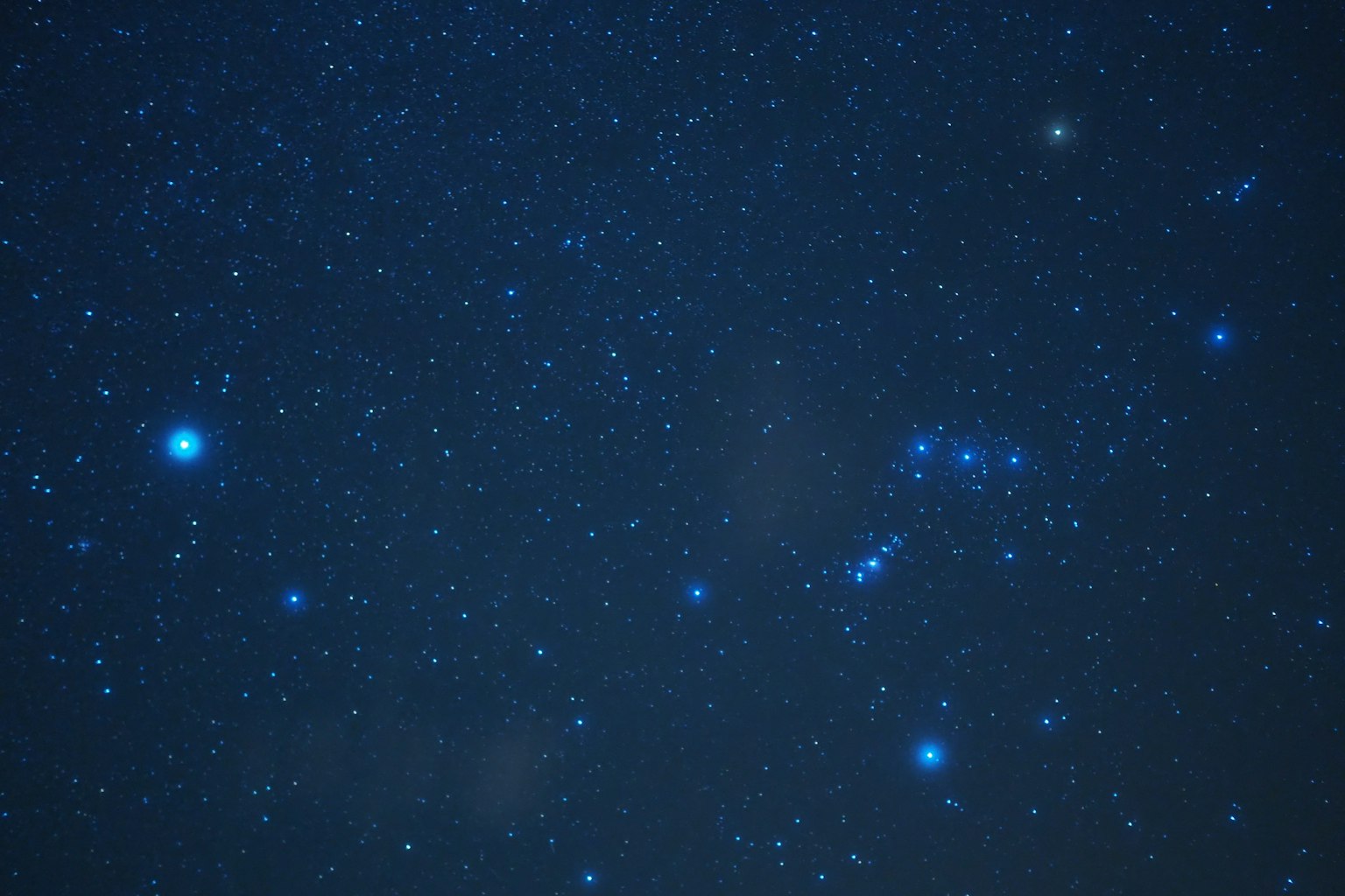 星星閃爍的夜空