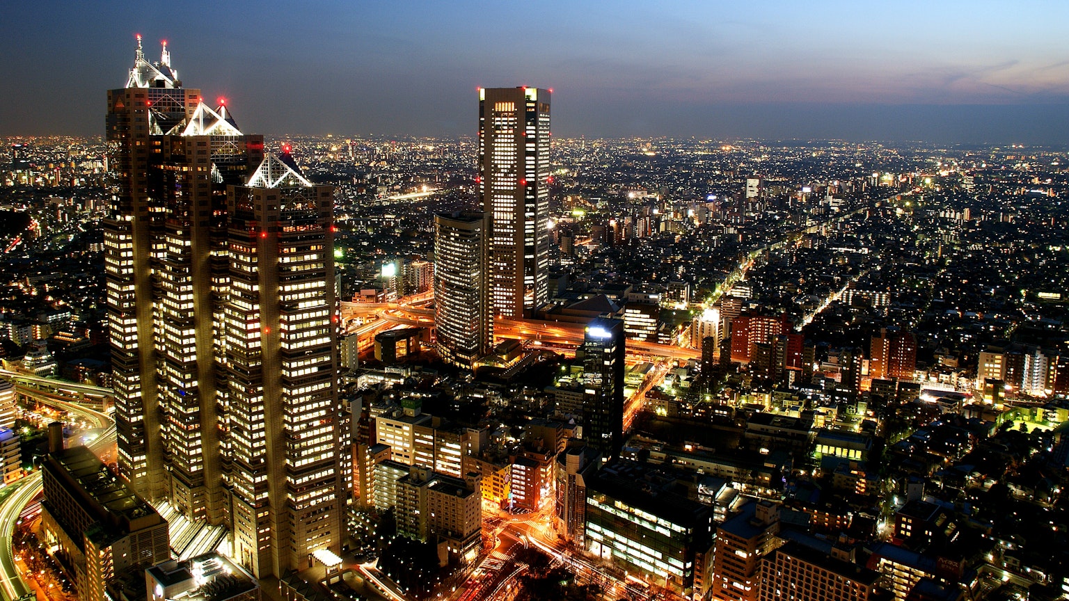 東京夜景 高樓大廈的燈光閃爍的城市風光