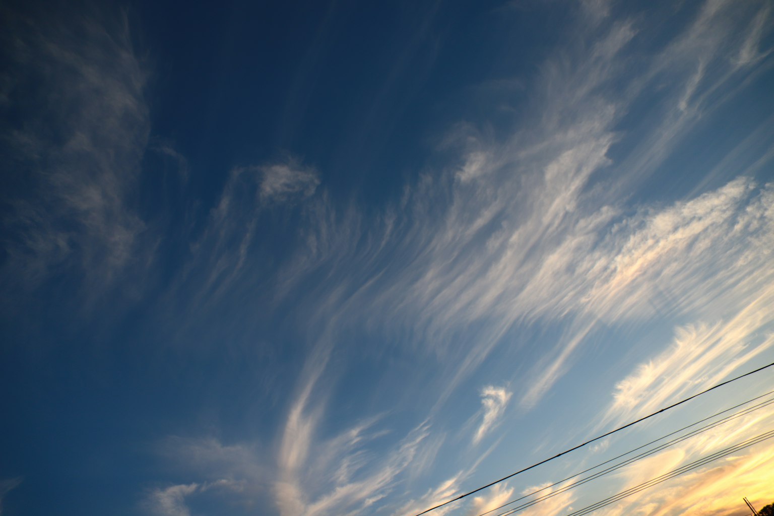 Motifs de nuages dans un ciel bleu