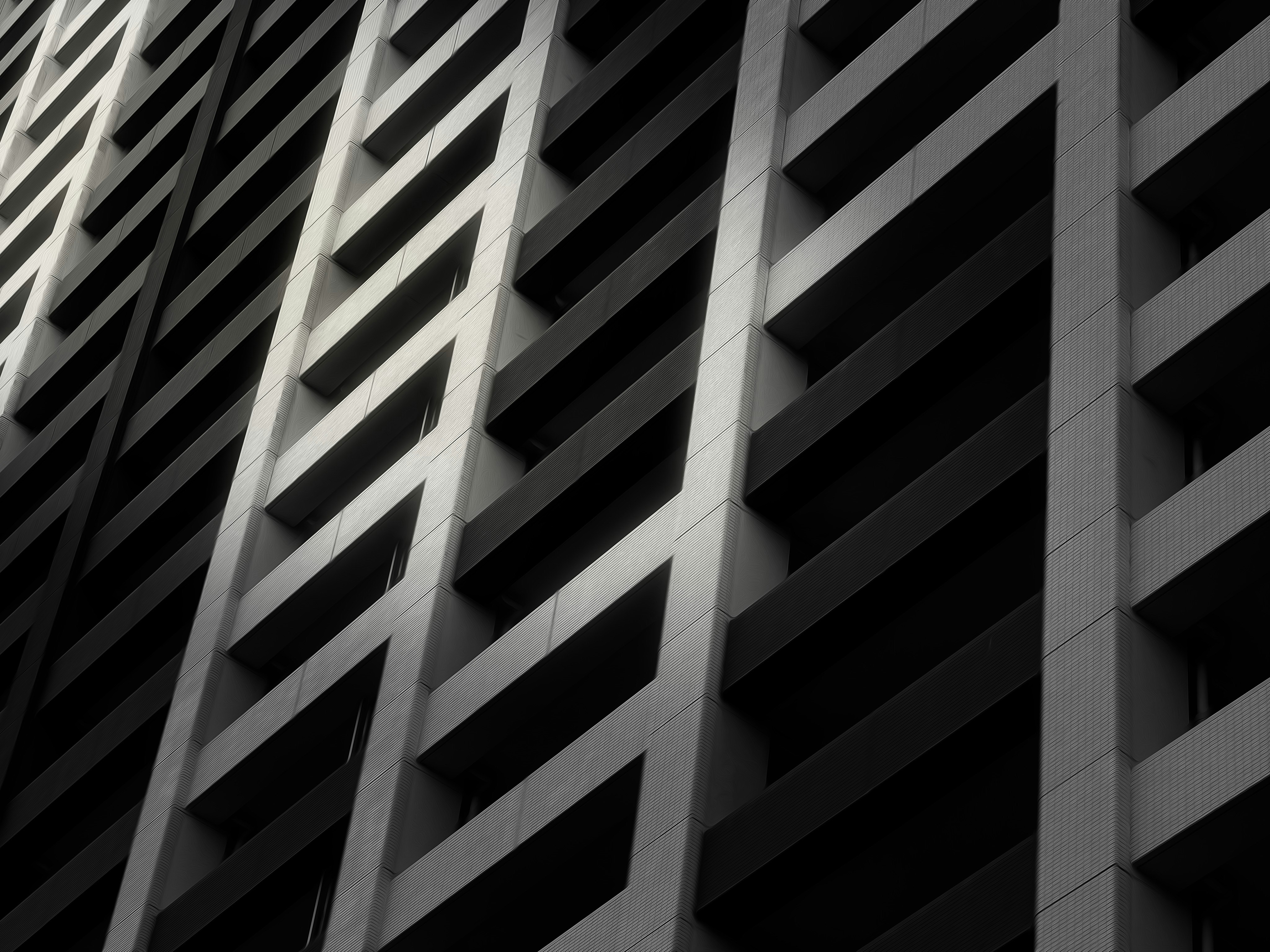motif géométrique sur une façade de bâtiment