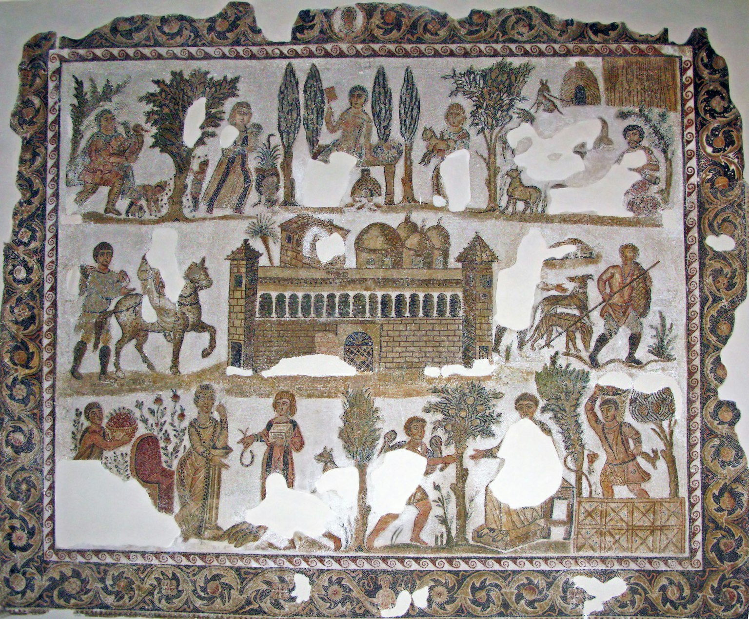 古代马赛克艺术作品，描绘了人和动物