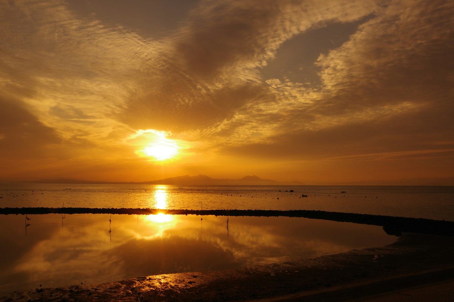 Beautiful sunset reflecting on the ocean surface