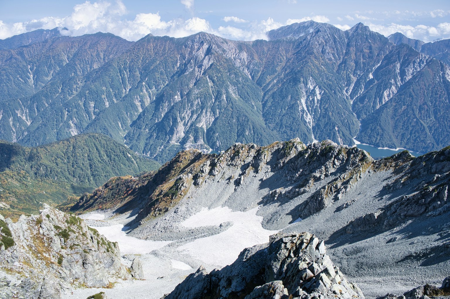 高海拔美麗山脈的廣闊視野