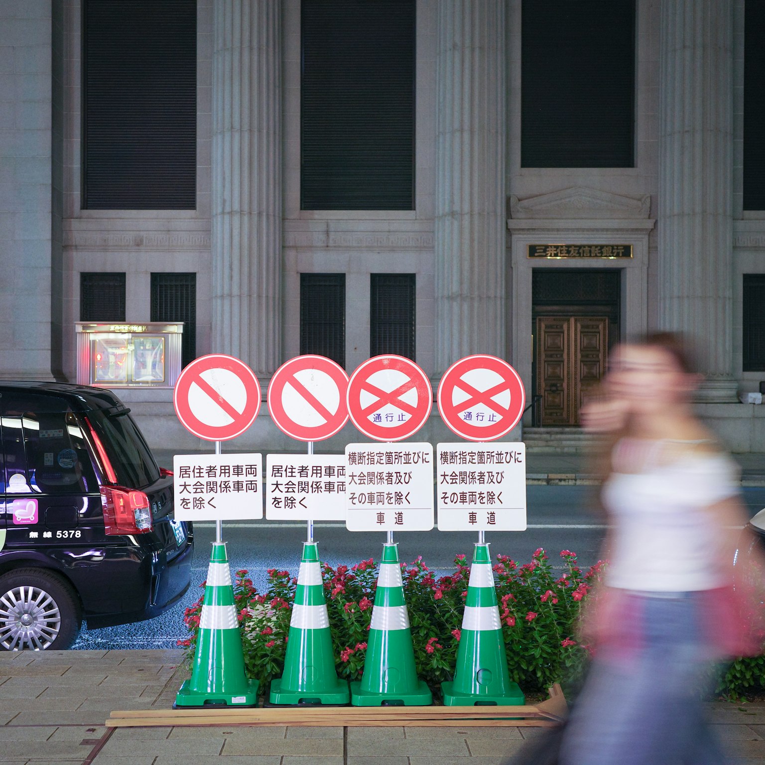 photo-6pFLl1qi6FLjfDKqUX8r-image