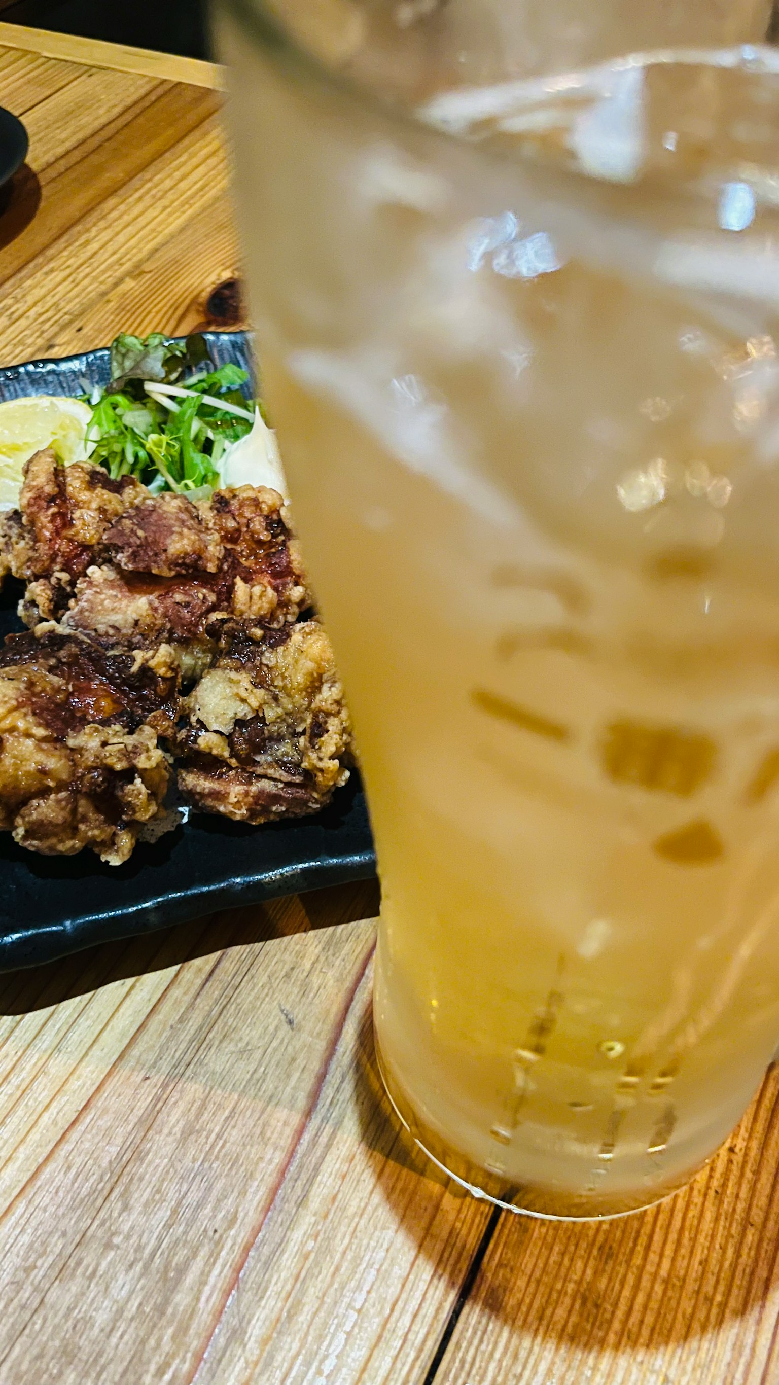 炸食物和饮料的特写 食物和饮料的组合