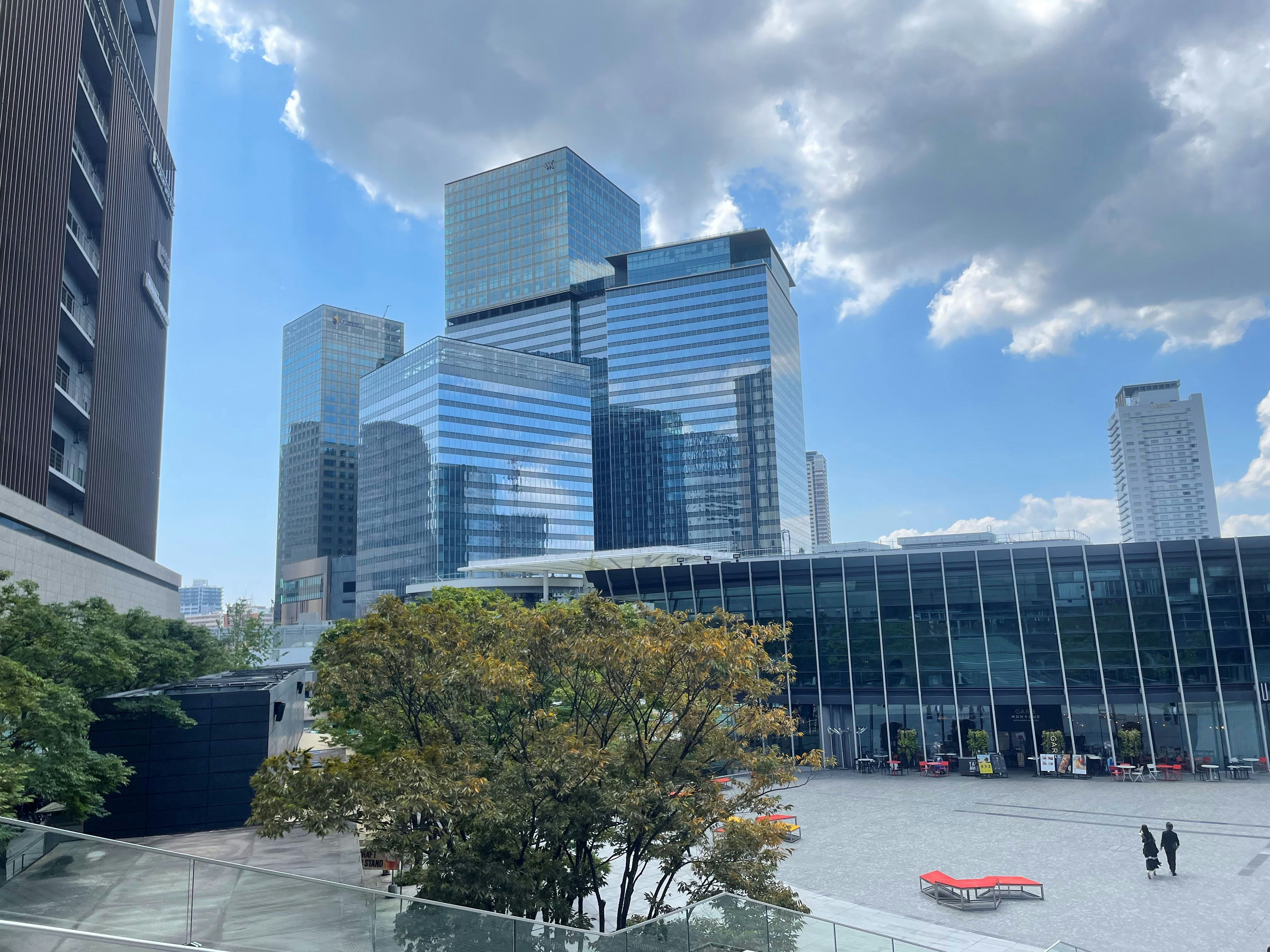 楼宇之间的休憩空间