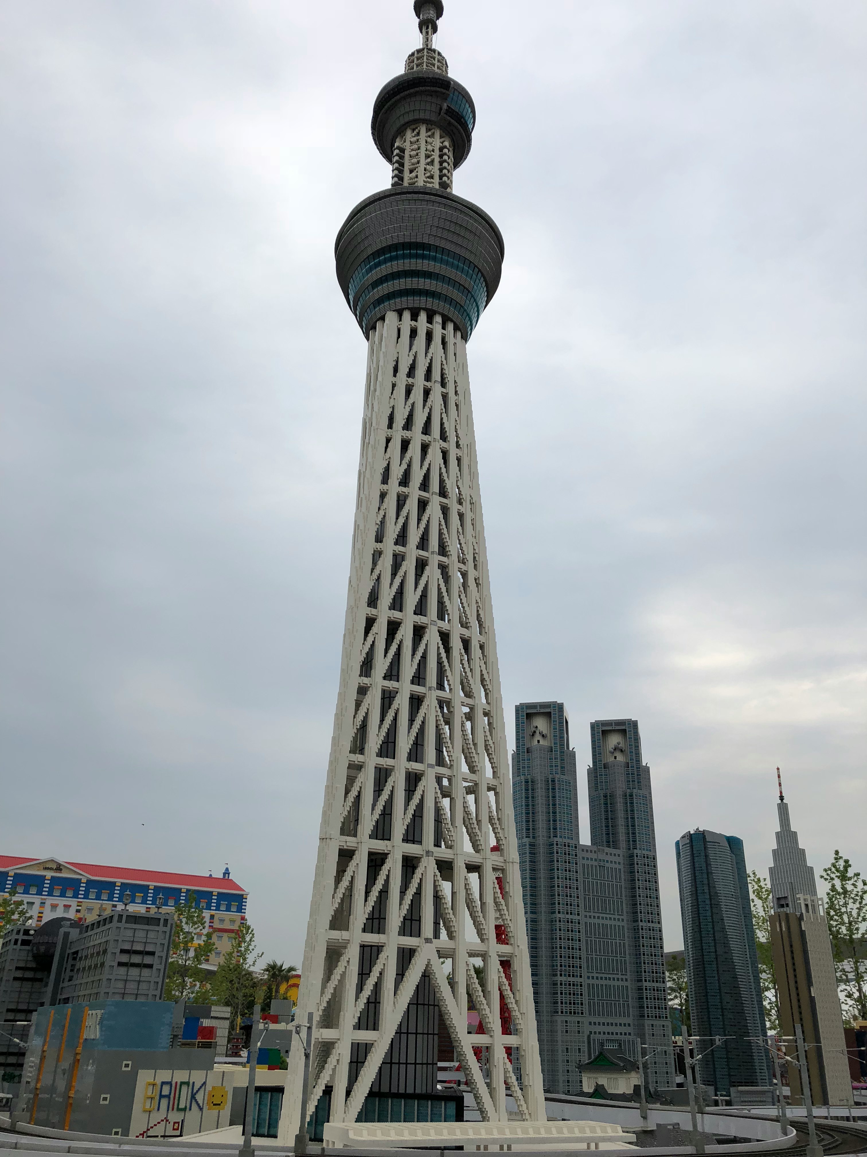 东京晴空塔与市中心高楼天际线