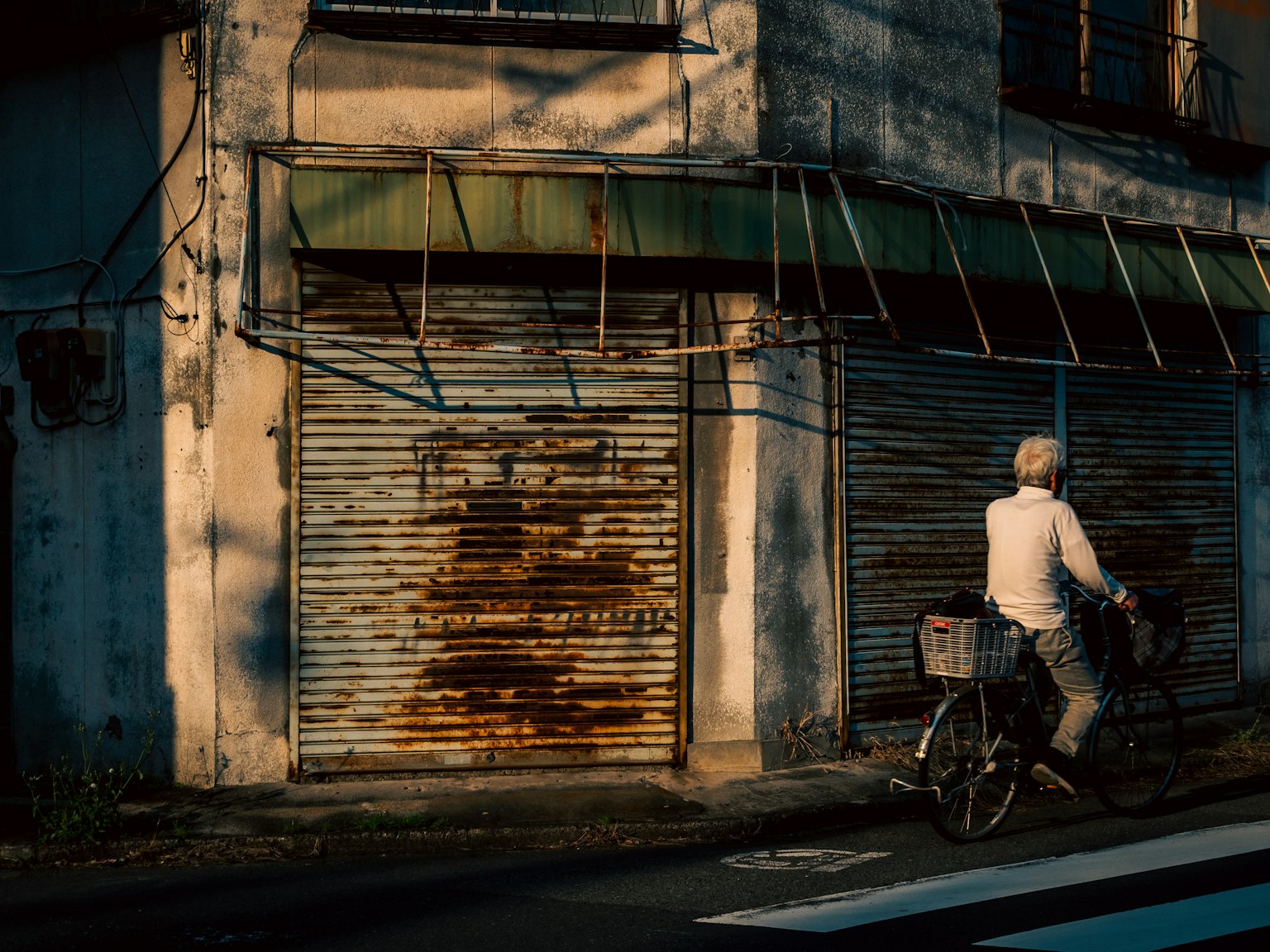 photo-8jD3XwH8CK9hOgYVwyh1-image