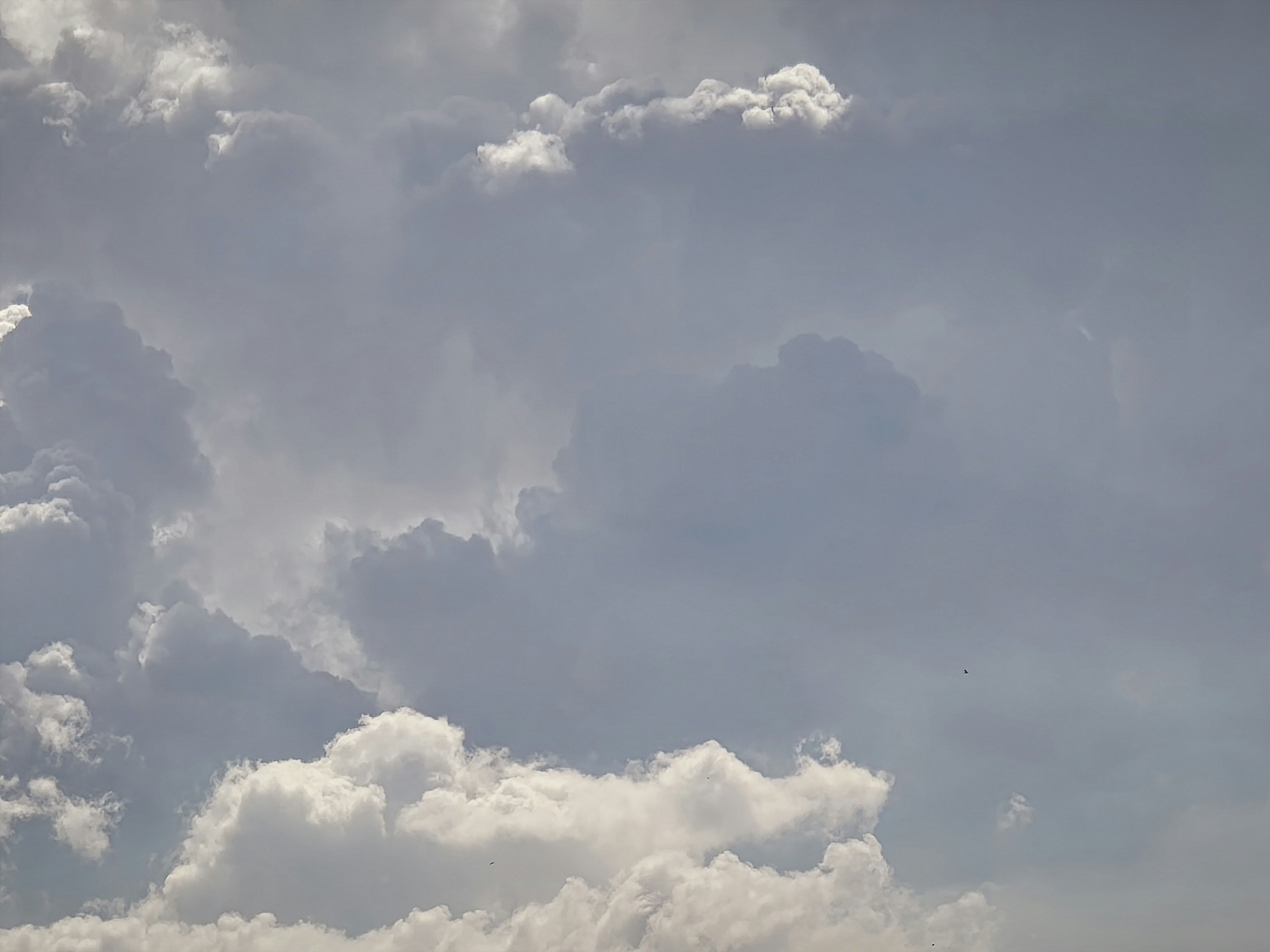 雲が広がる空の風景