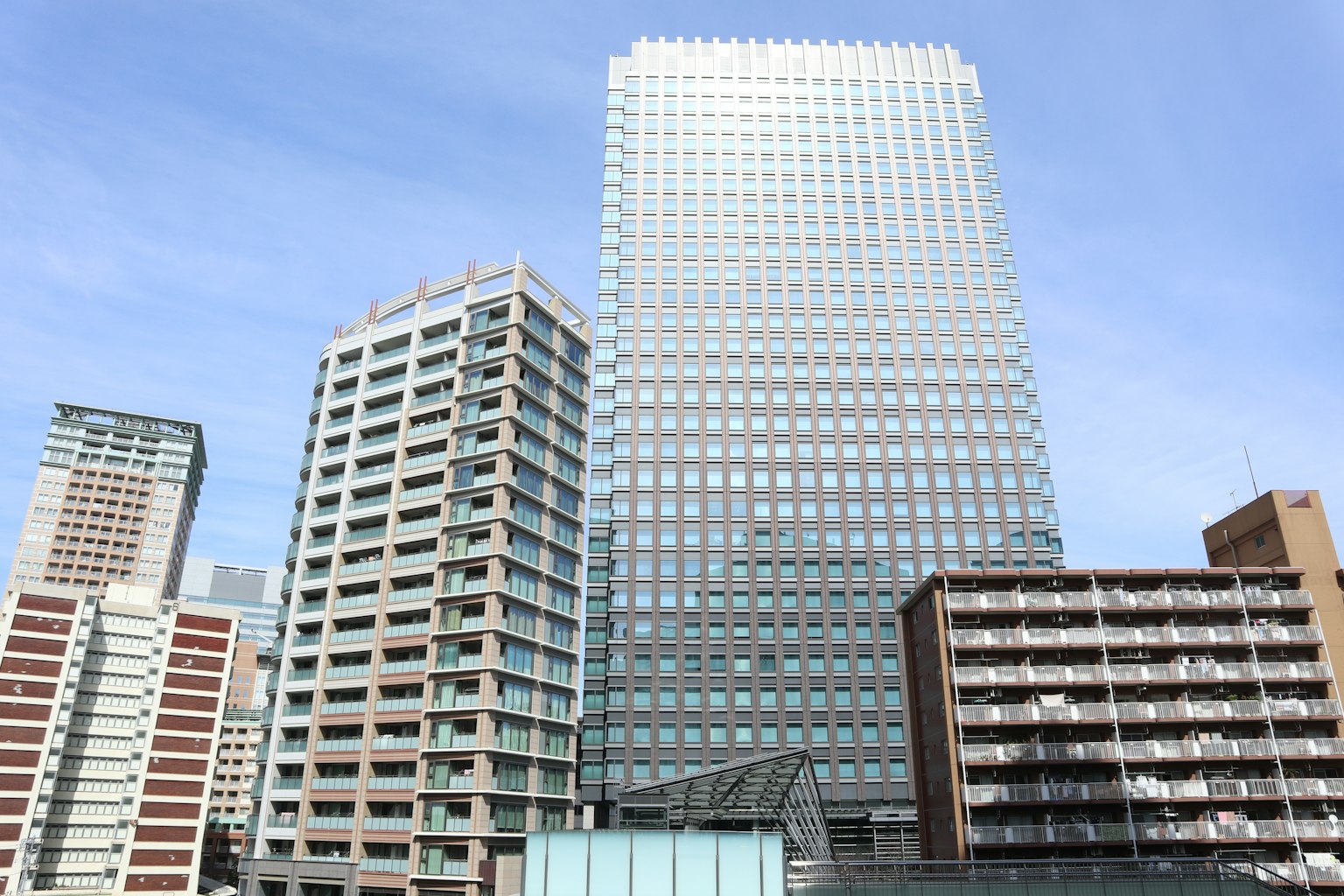 城市景觀，現代摩天大樓和建築物