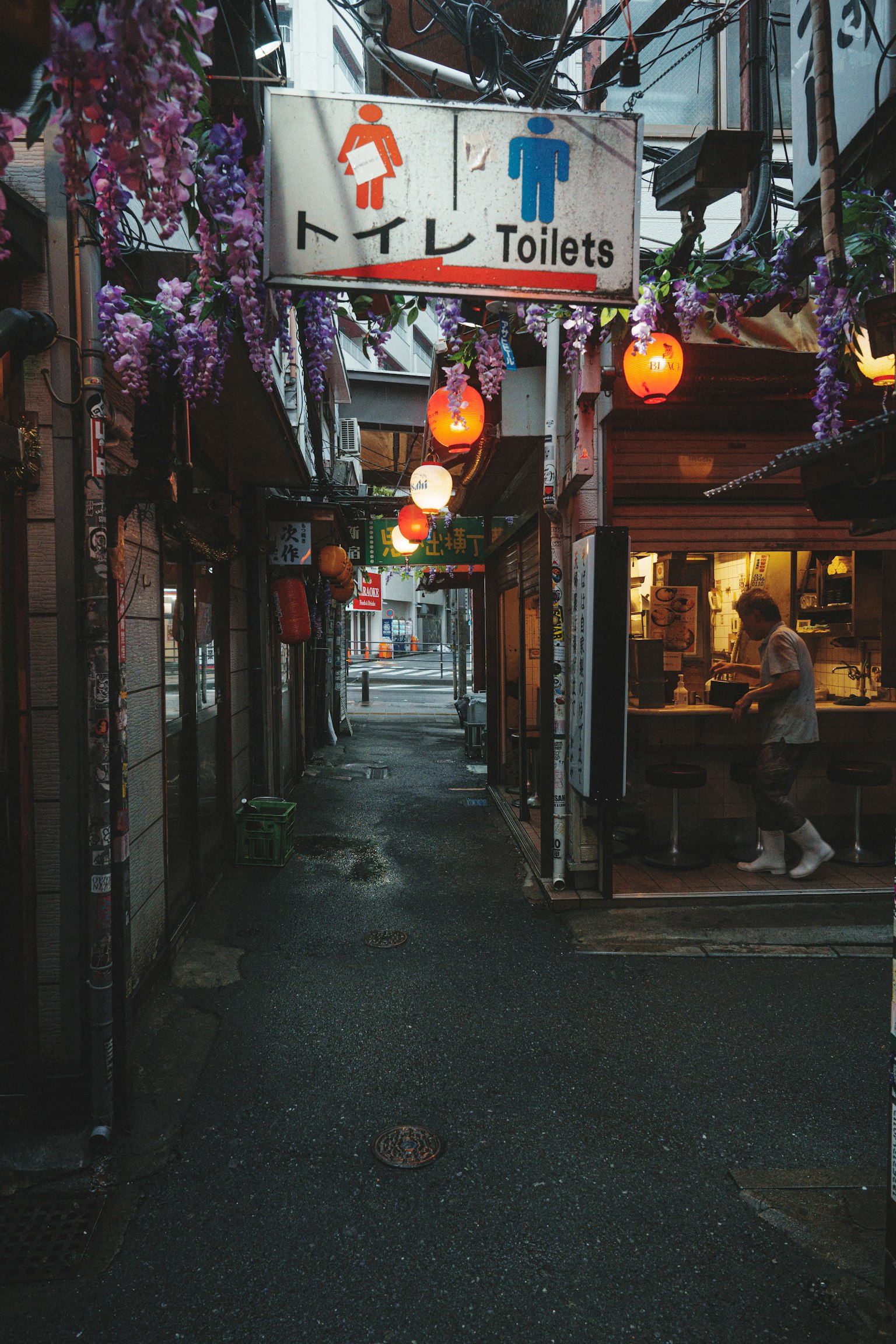 photo-9pgv4IesXG09FgJd3Z6a-image