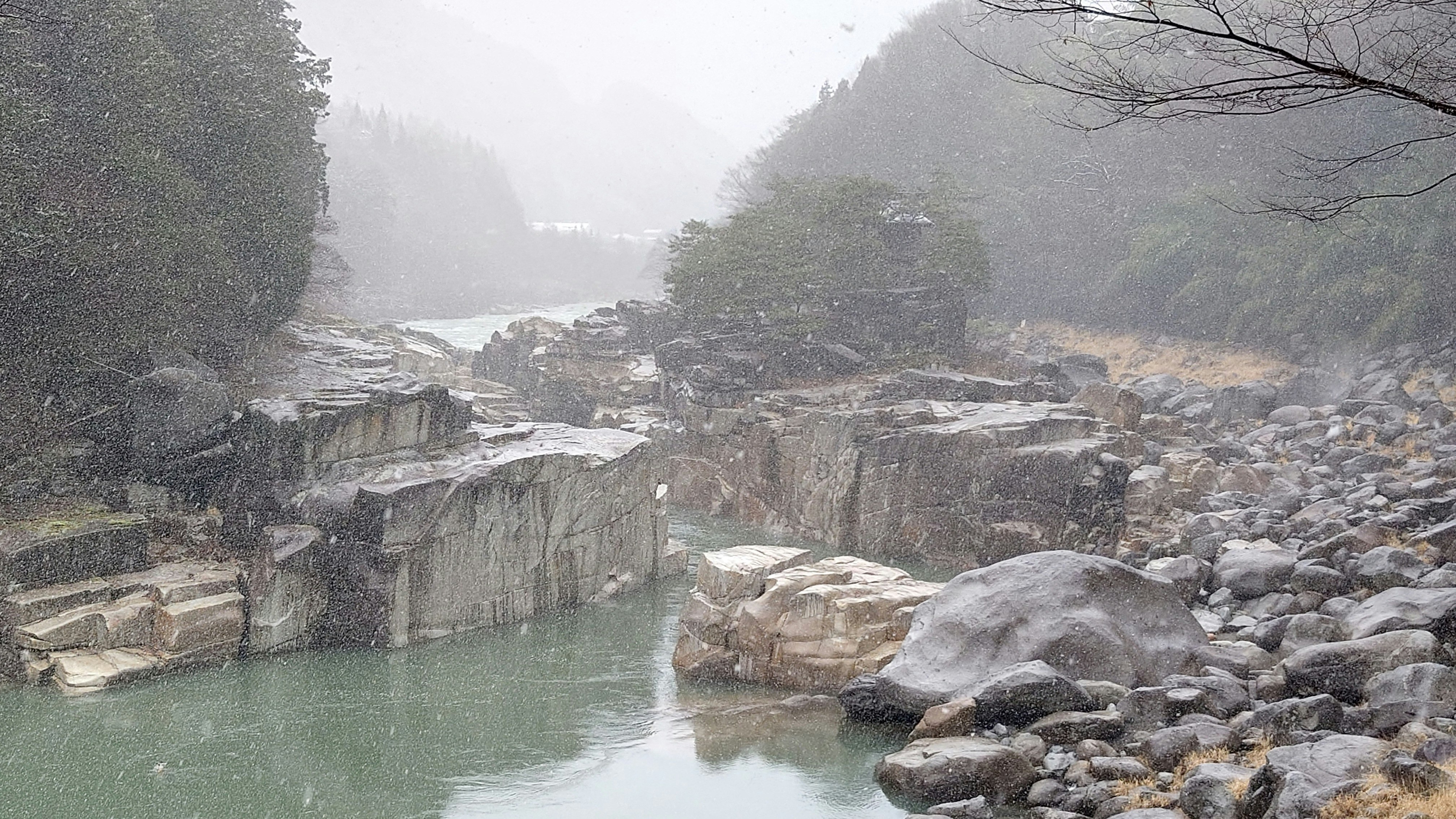 Nagase no Toko gorge landscape along the Kiso River in snow