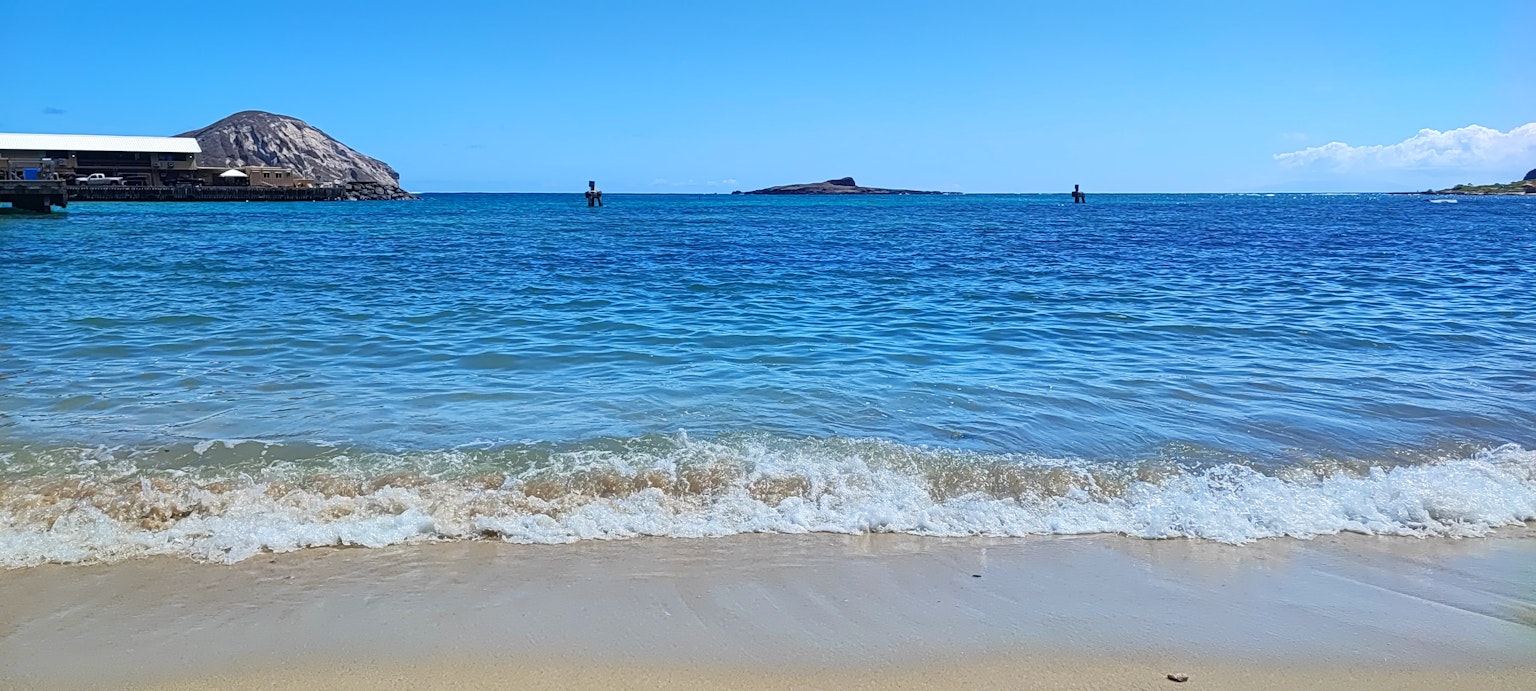 美麗的海灘景觀，藍色海洋和沙灘