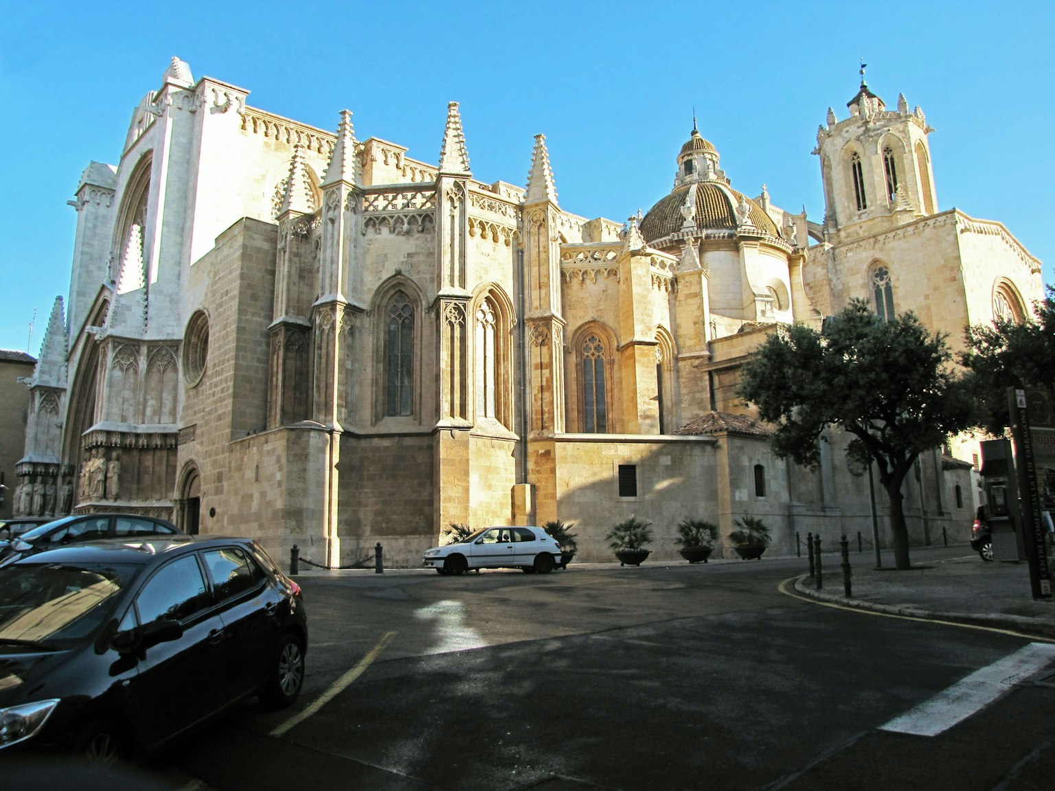 photo-CnxF68n2a3z299tHHcXM-image