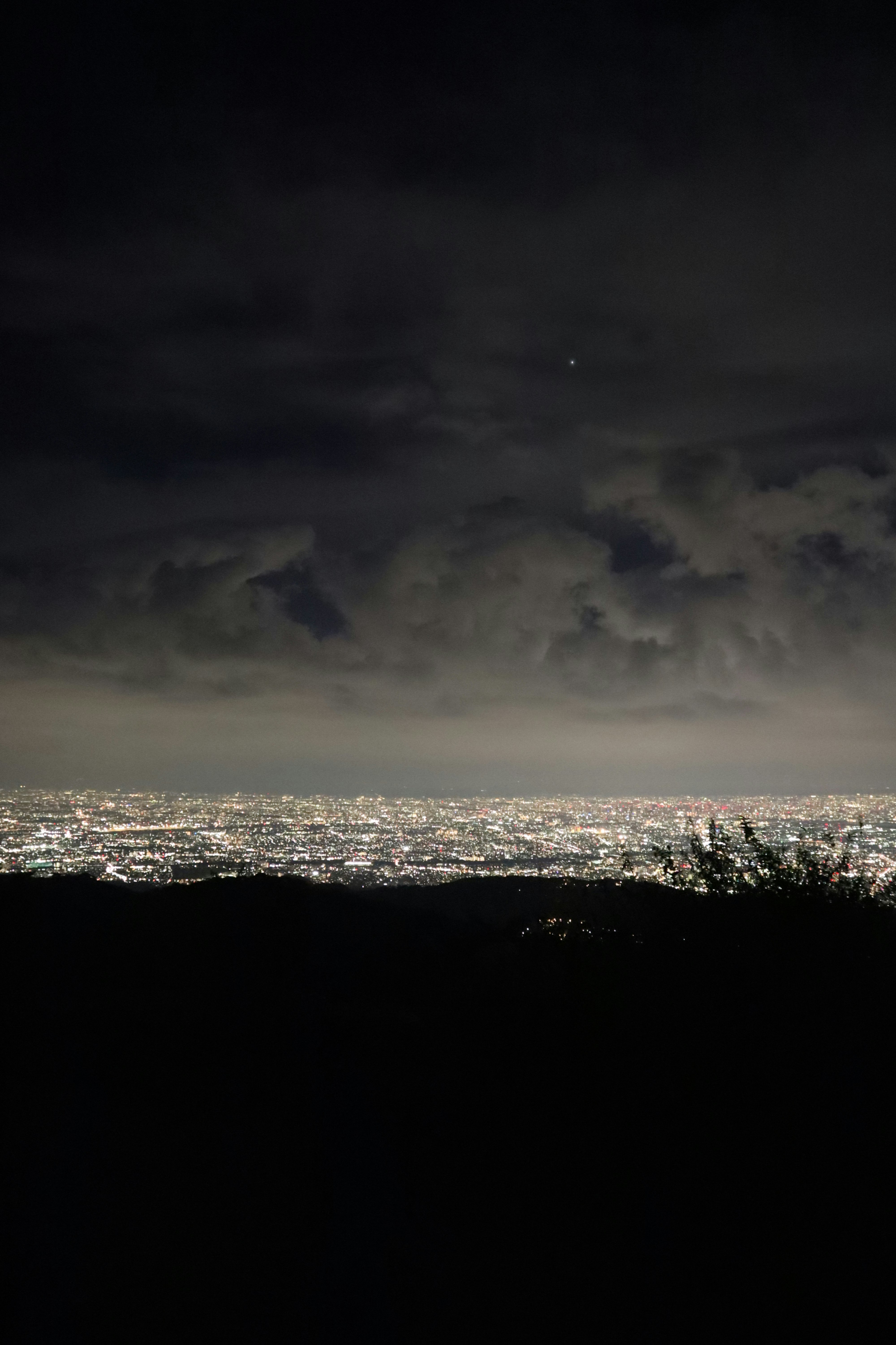 六甲山から見下ろす夜景の街並み