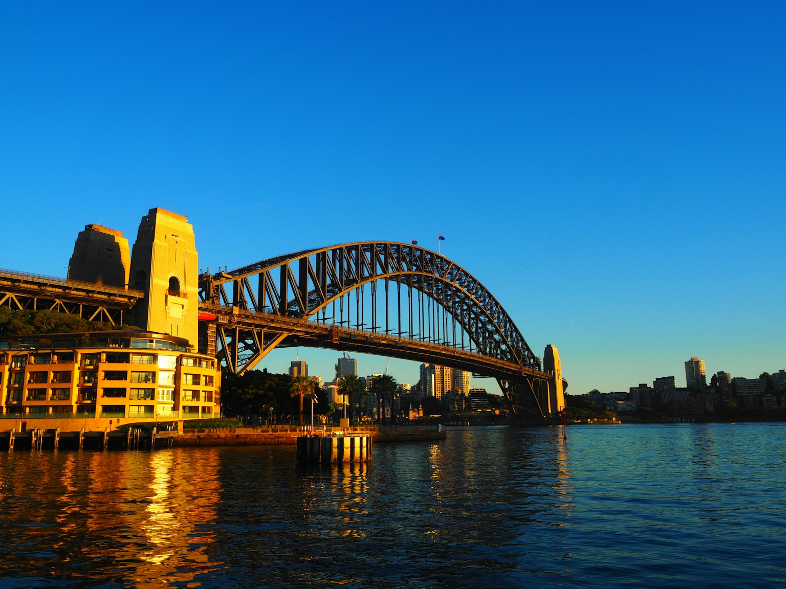Beautiful view of Sydney Harbour with the Sydney Harbour Bridge