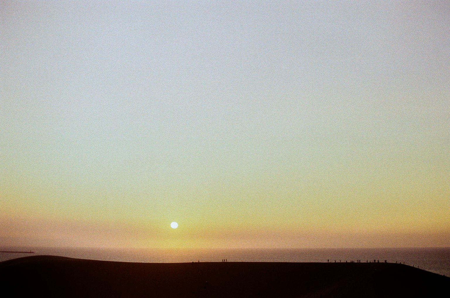 Beautiful landscape of the sunset over the ocean