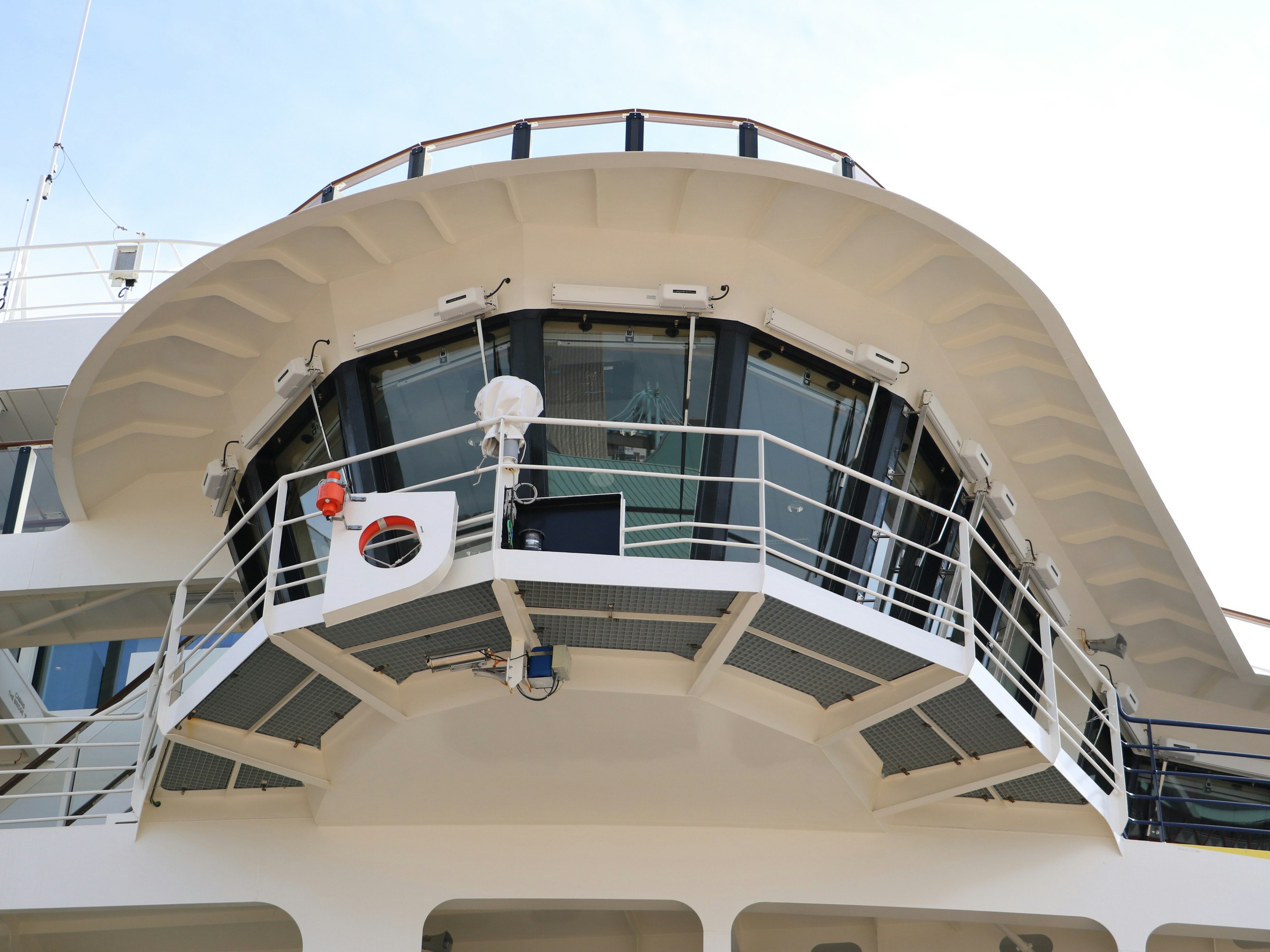 verglaster Aussichtsbereich auf dem Schiffdeck