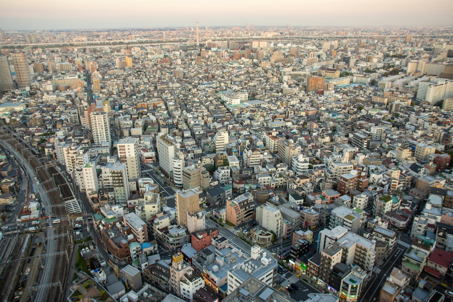 密集建築的城市景觀航拍圖