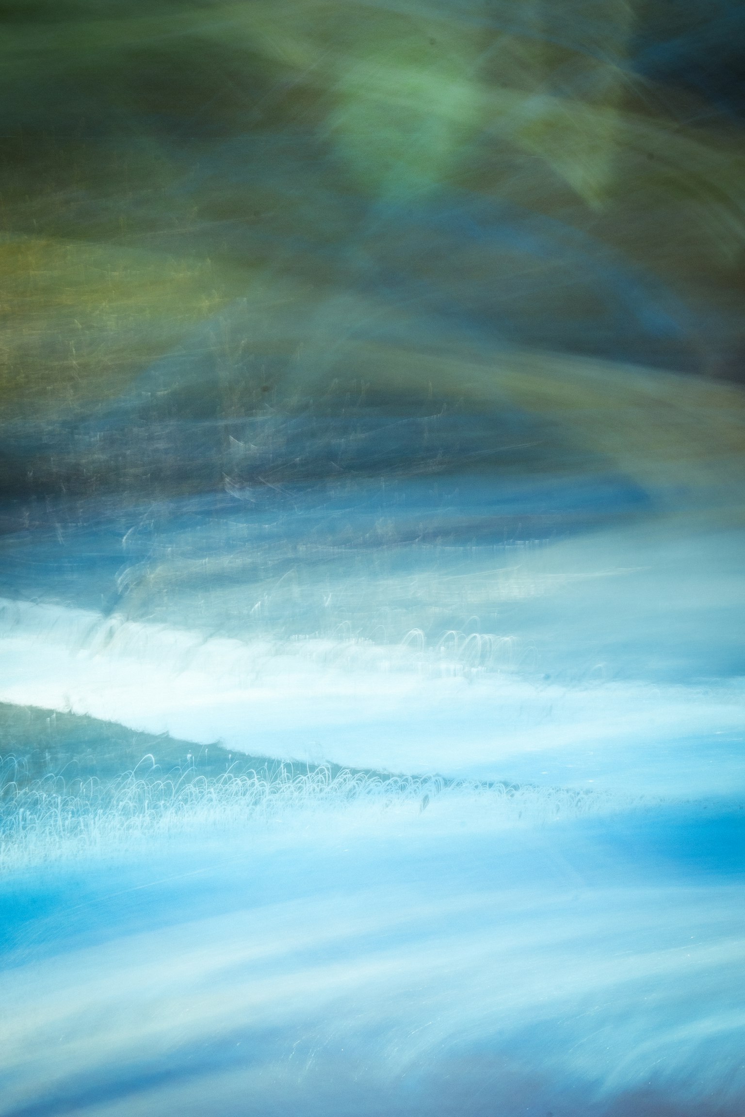 Abstrakte Landschaft mit Blau- und Grüntönen