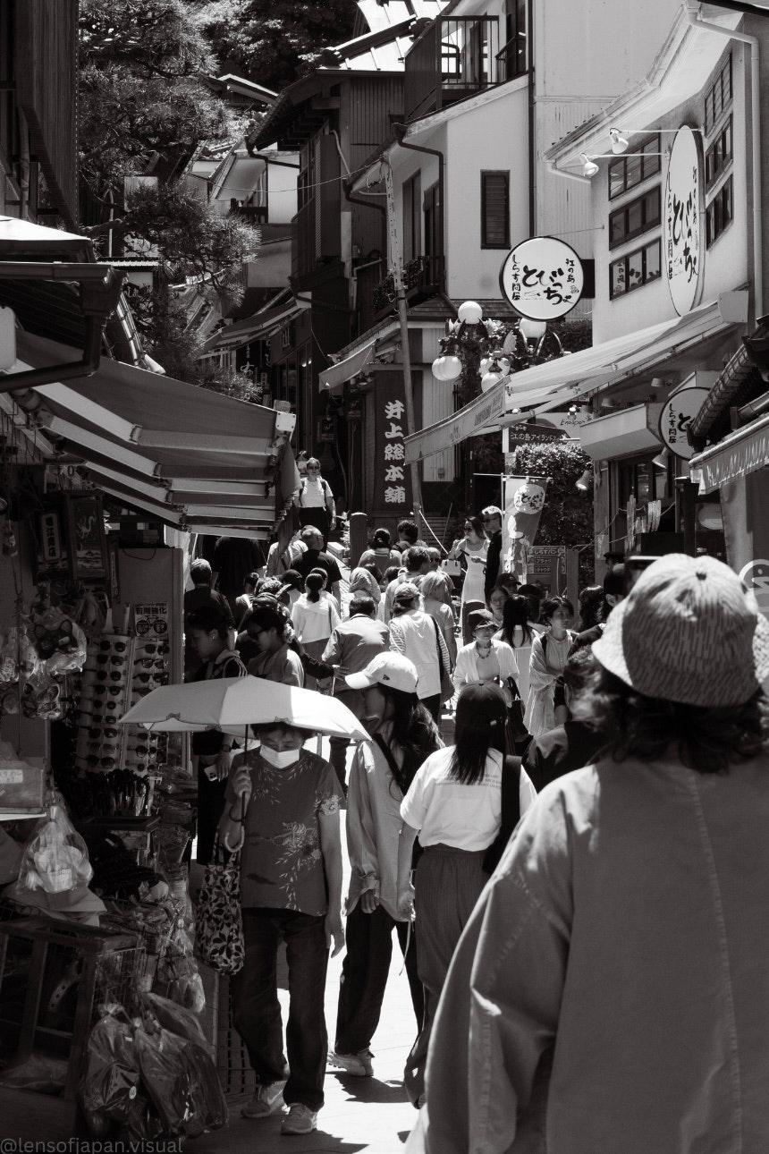 Crowded shopping street alley in Enoshima