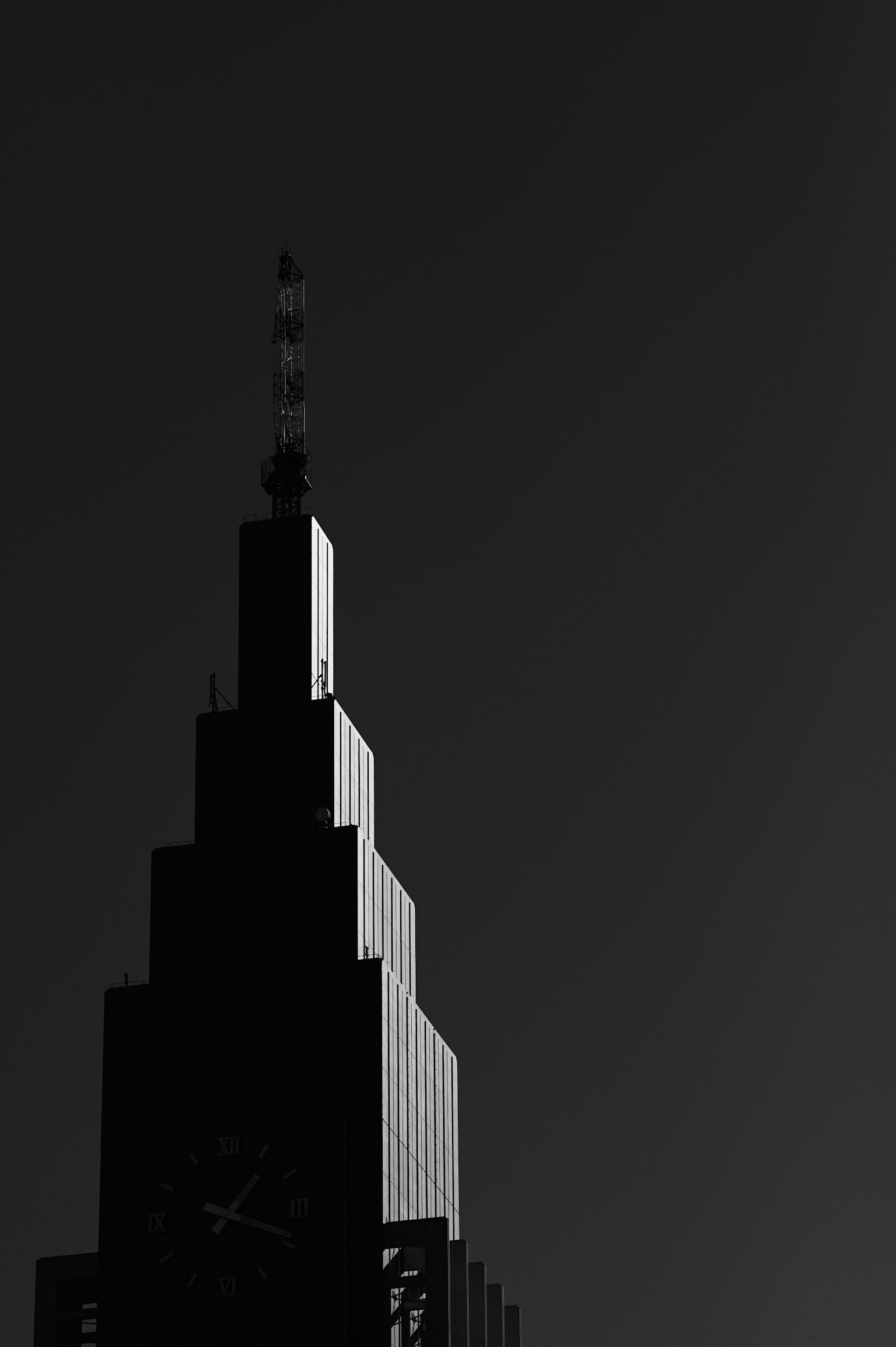 Bóng của Tòa nhà Empire State trong màu đen trắng