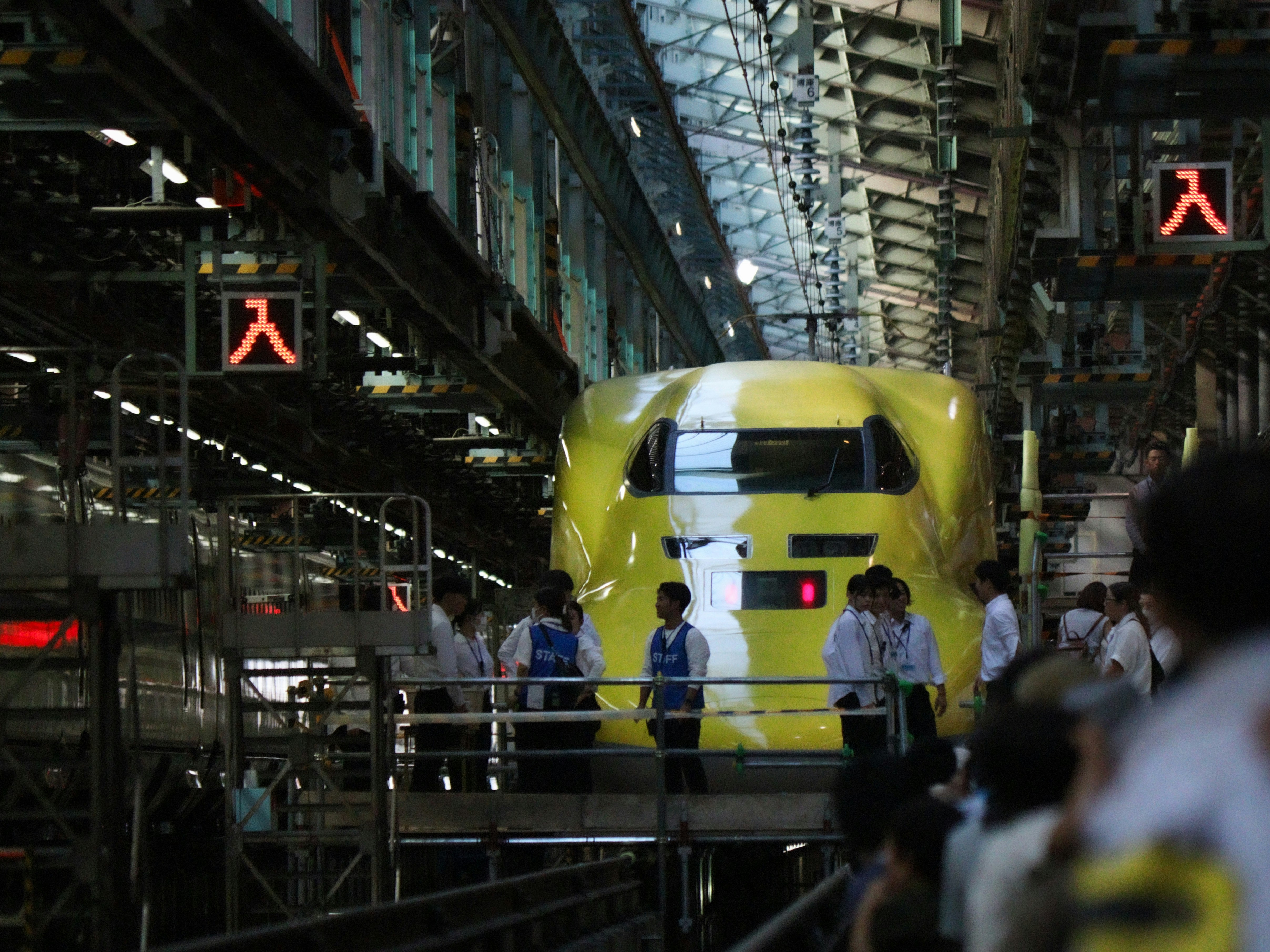 新幹線ふれあいデーでの車内見学と撮影体験