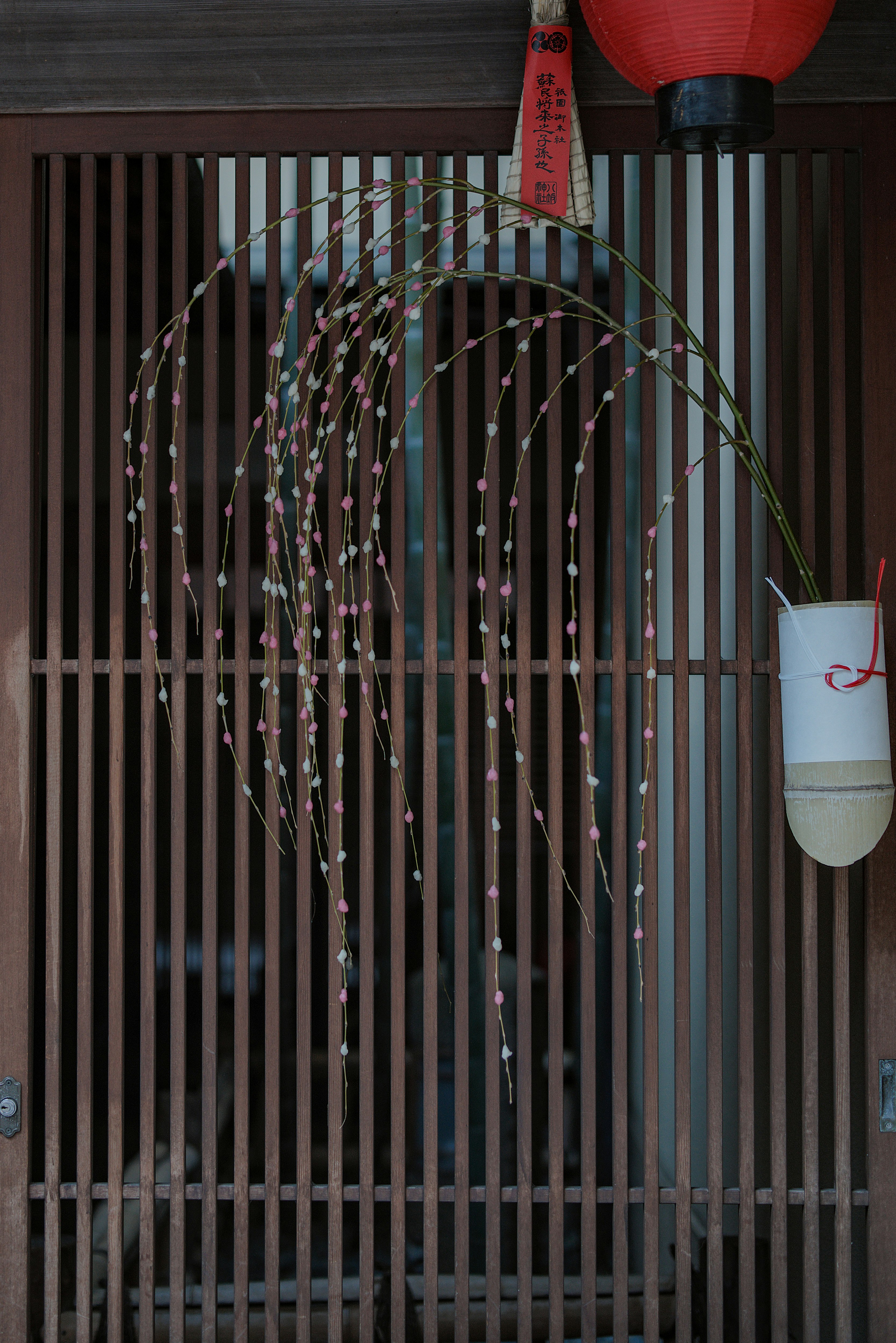 mochi-bana hanging at a New Year decorated entrance