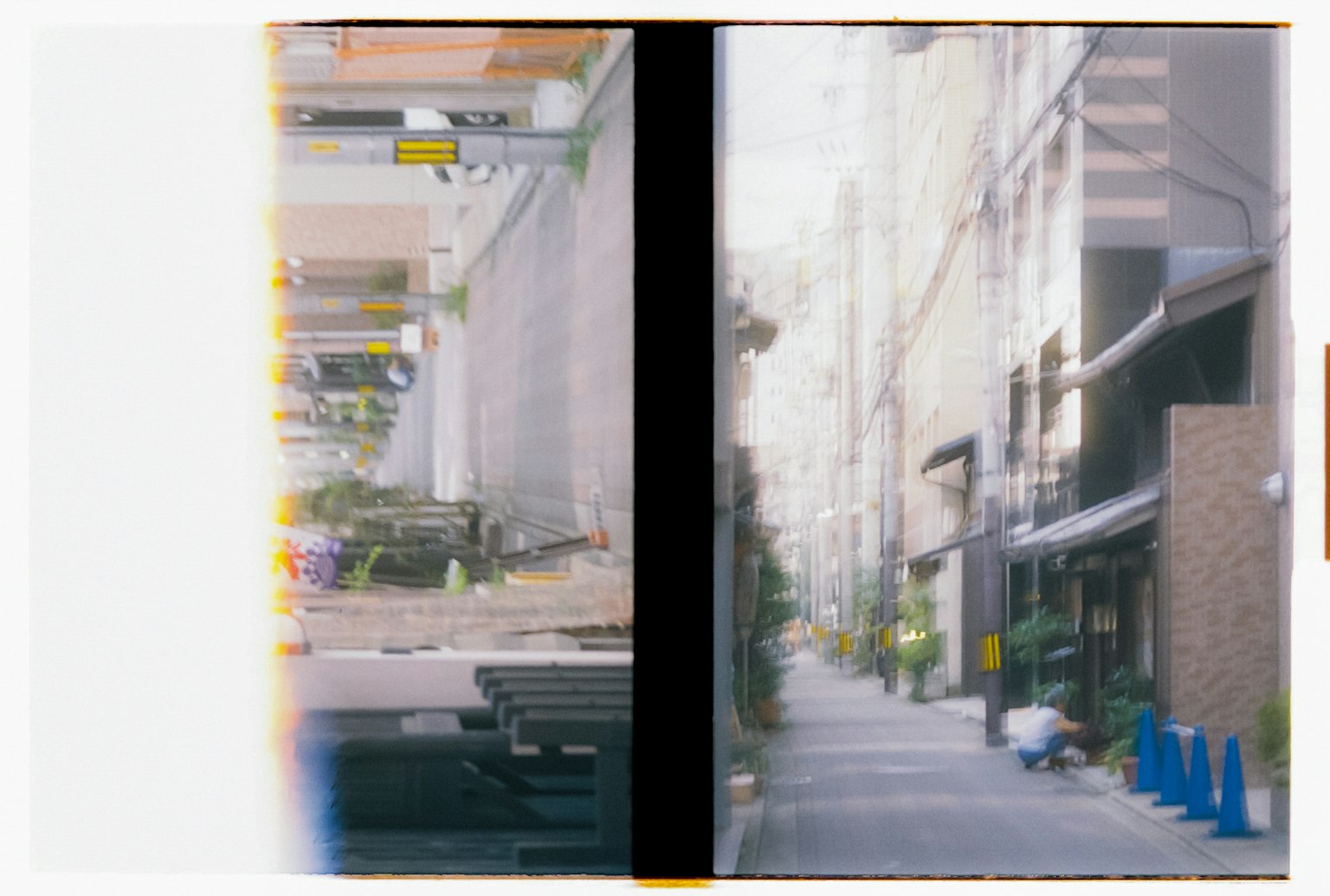 Imagen que muestra una vista de calle junto a un sitio de construcción