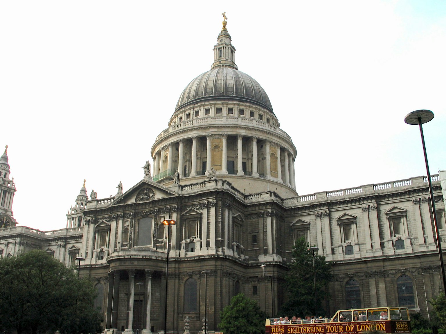 St Paul's Cathedral showcasing its stunning facade and dome details