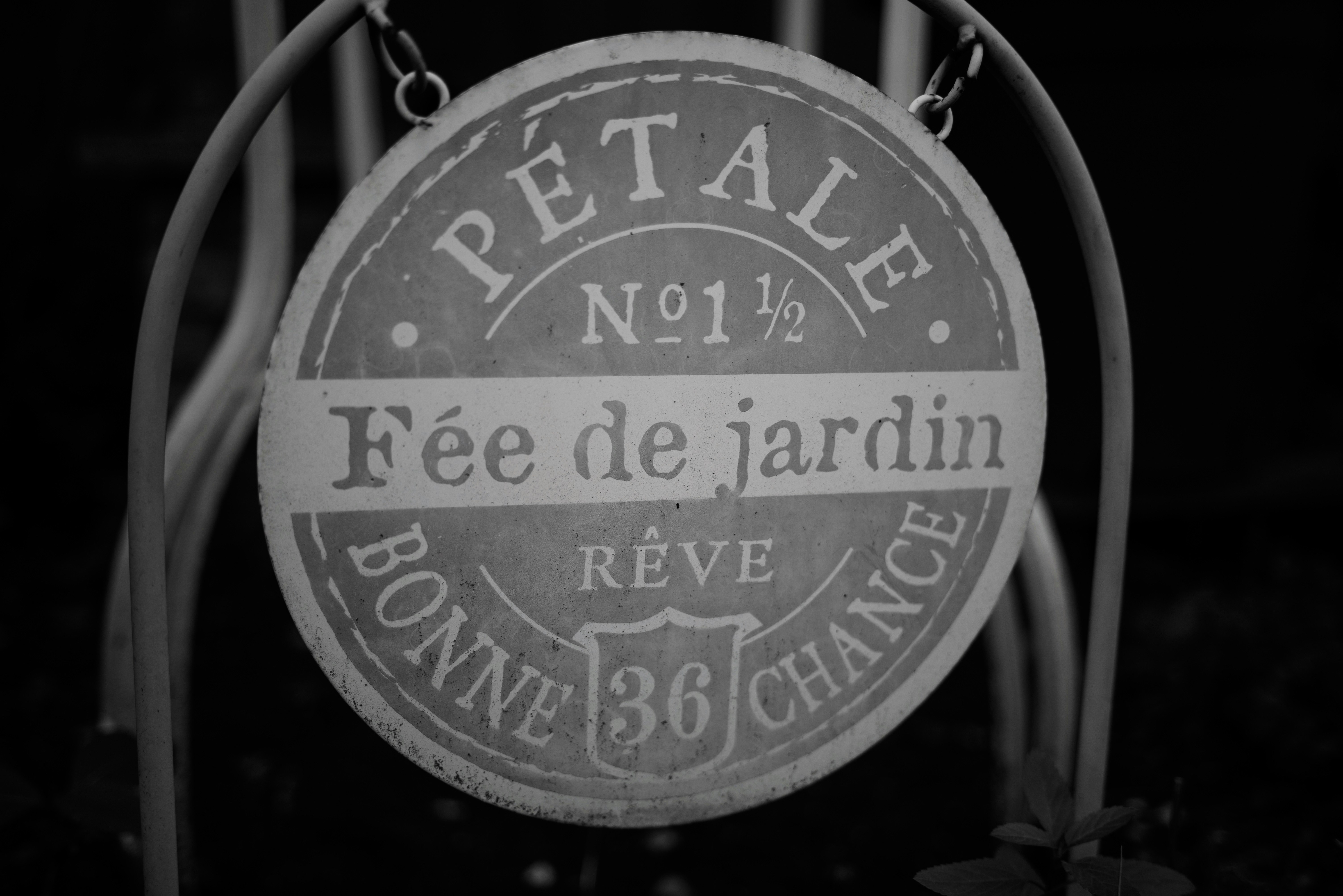 plaque de signalisation gravée « Fee de jardin »