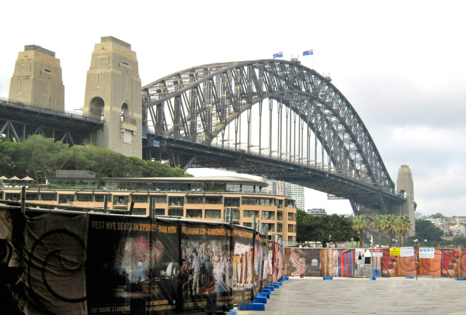 Image of Sydney Harbour Bridge with surrounding scenery