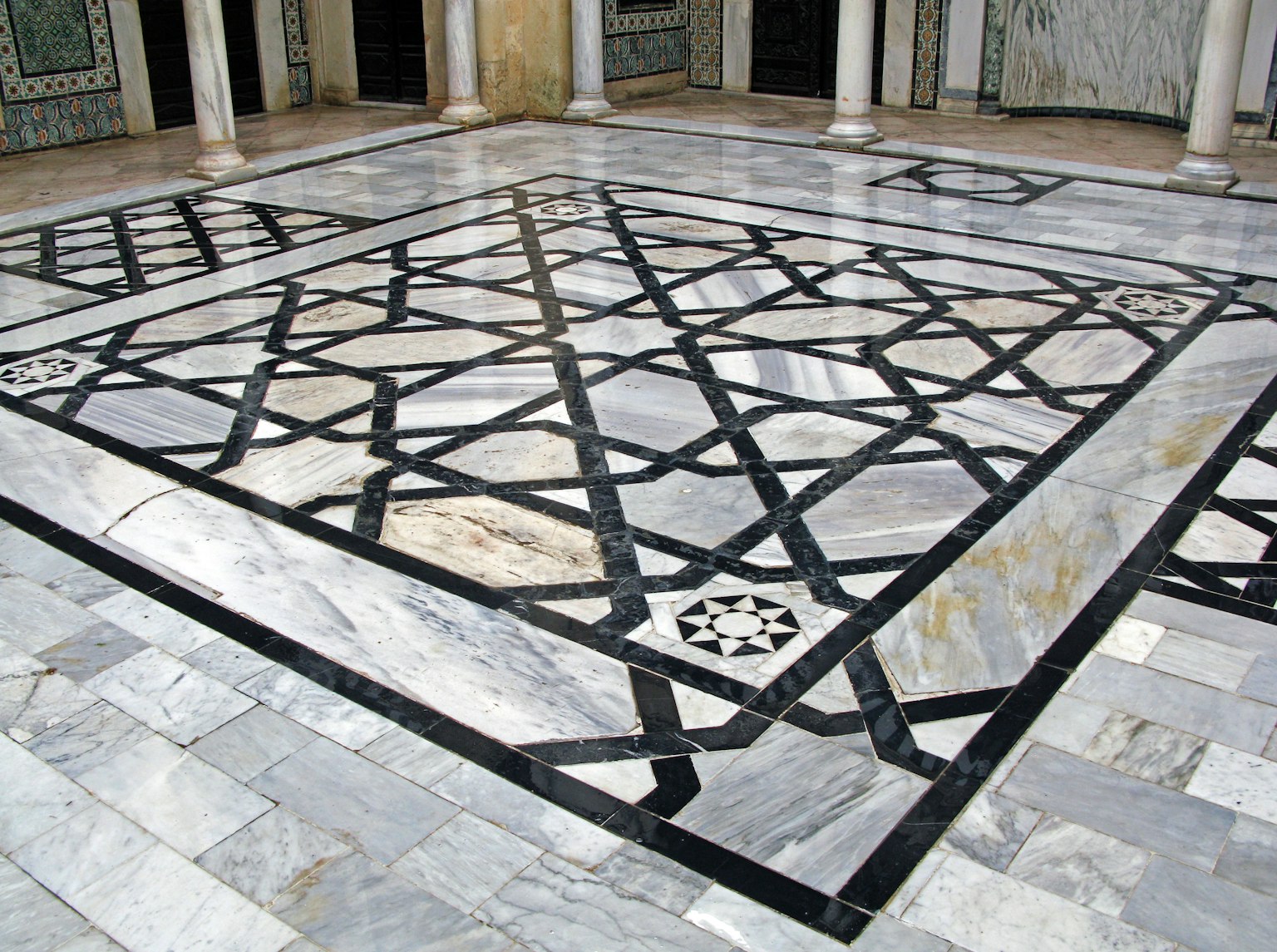 Schönes Mosaikmuster aus Marmorboden