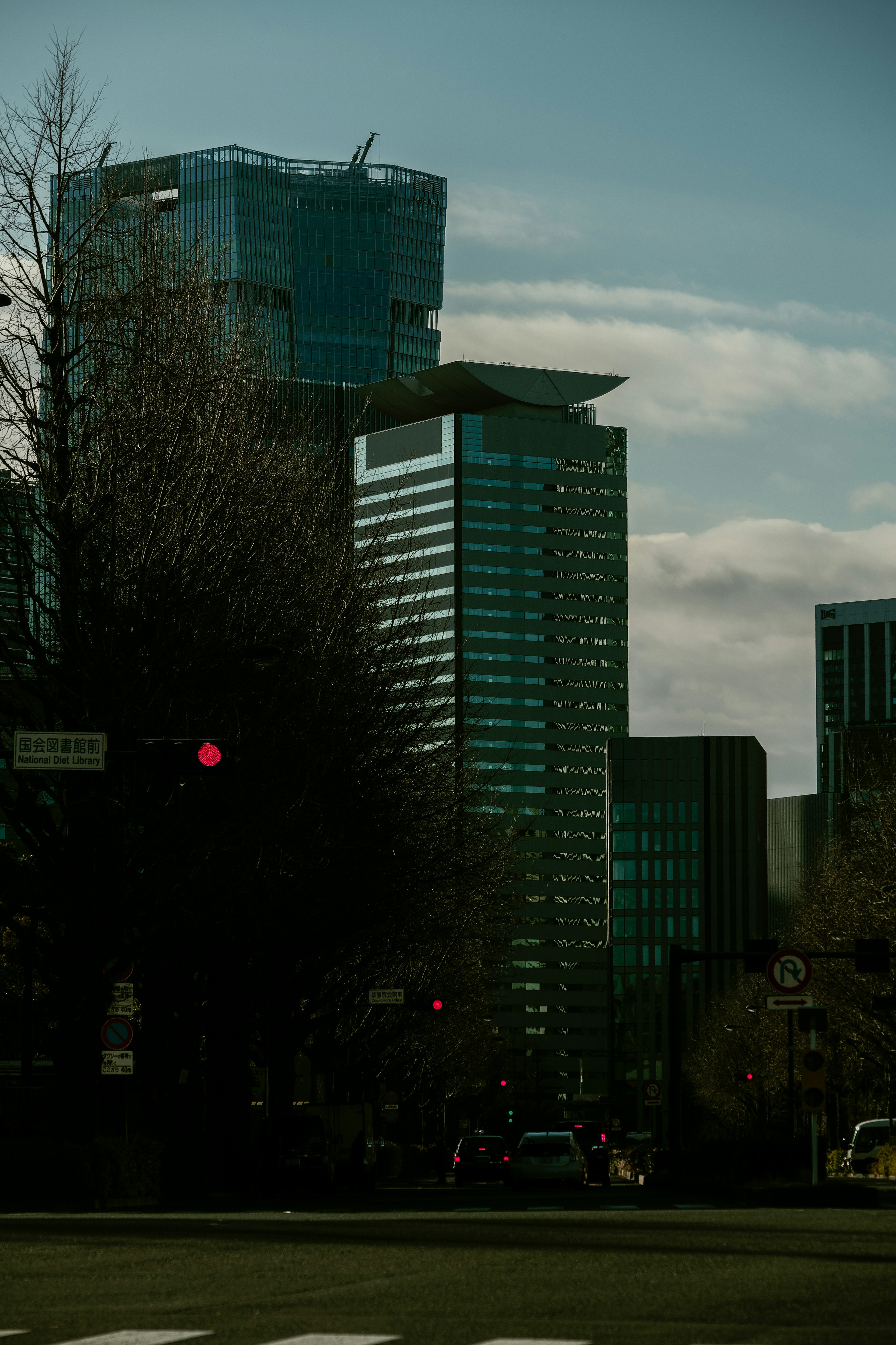 vista dell’architettura urbana dall’incrocio davanti alla National Diet Library