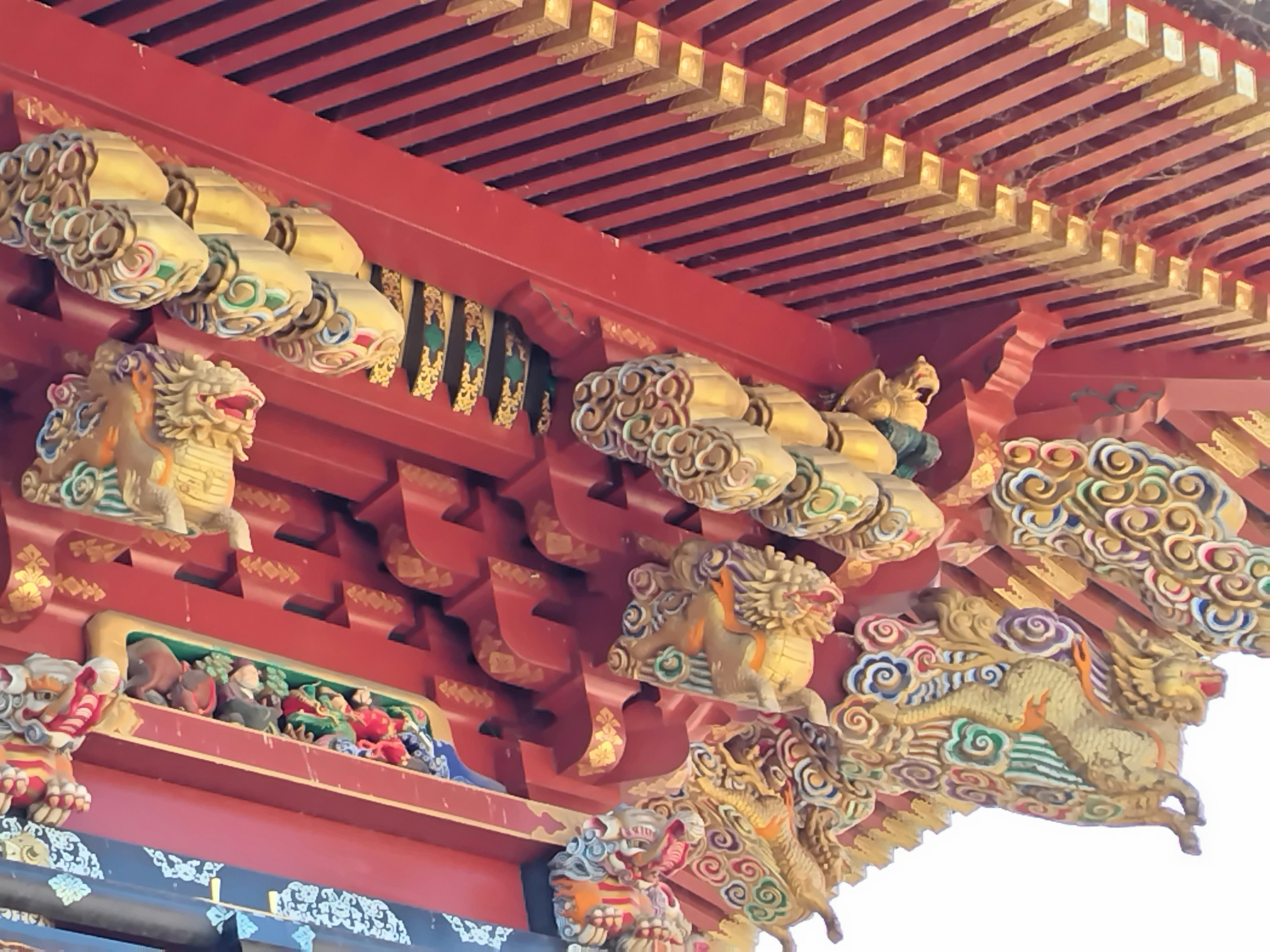 麒麟門の装飾された屋根の彫刻