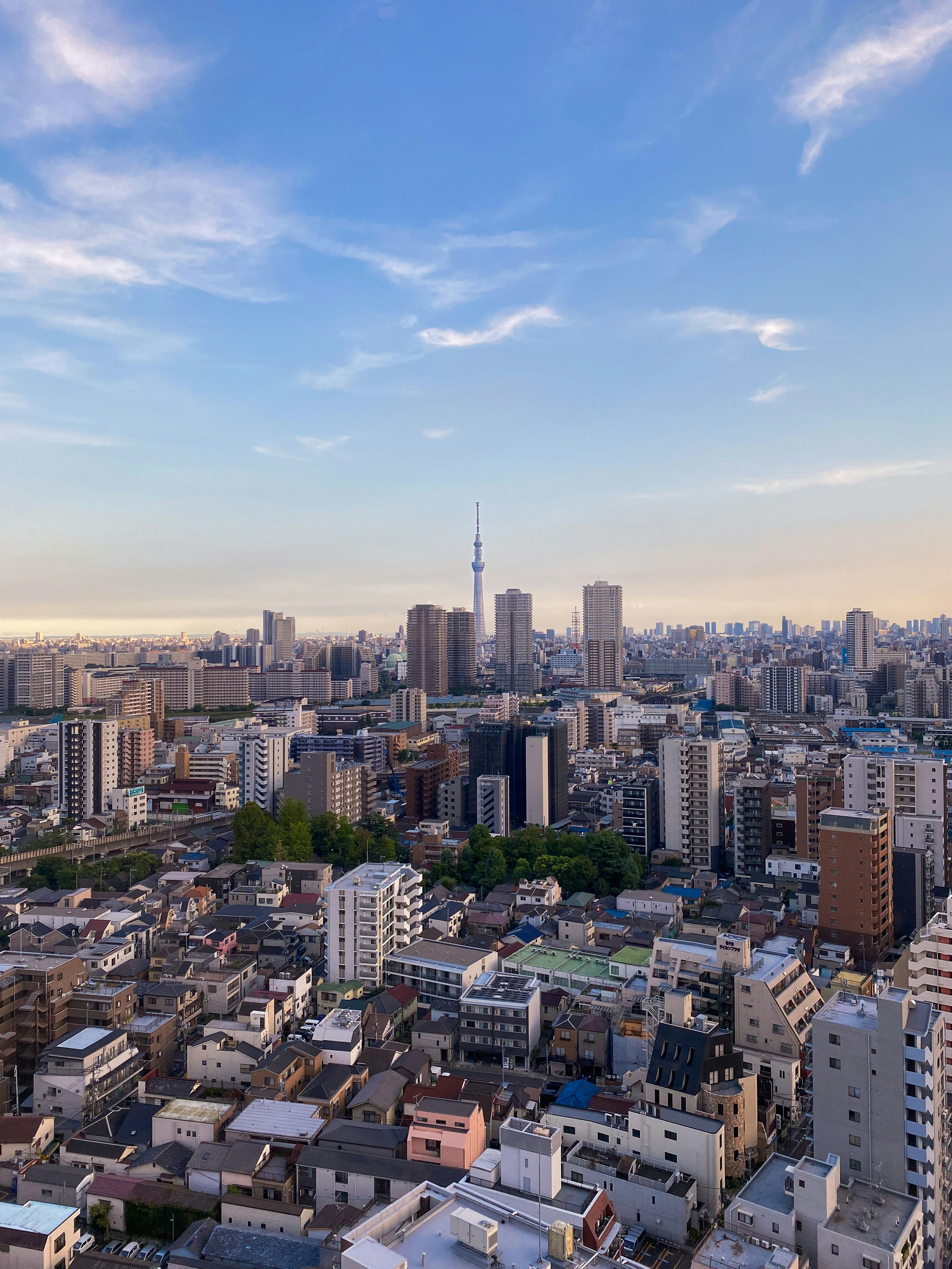 Blick auf die Stadtansicht von Kitasenju in Tokio