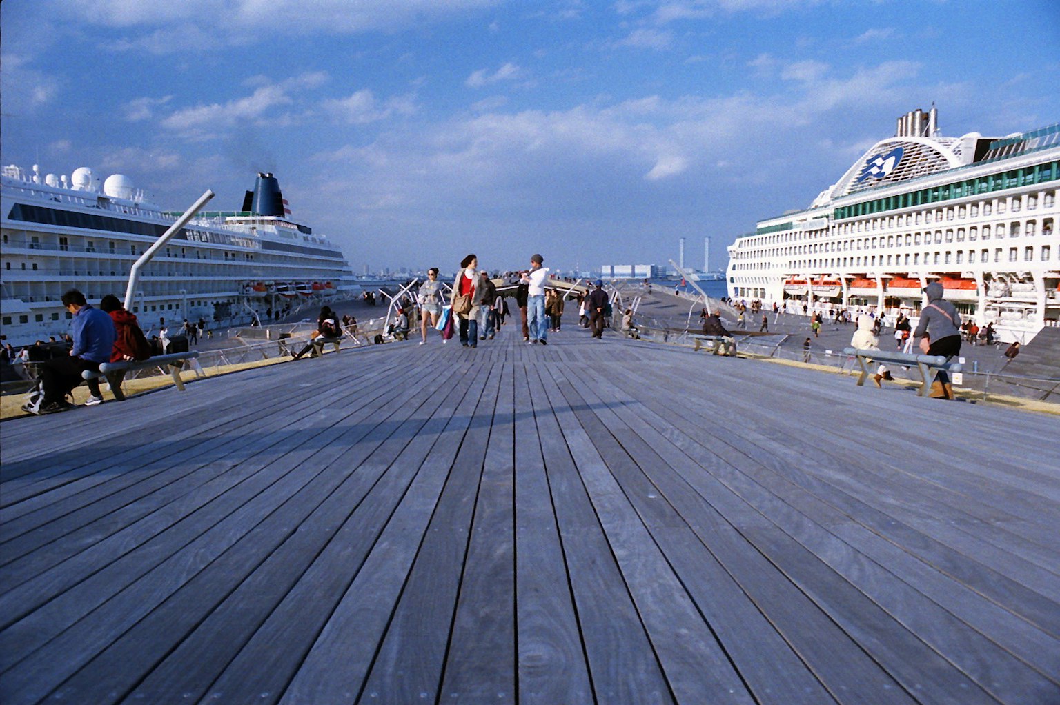 photo-NWZIUjJj07VmWuQmqrNO-image