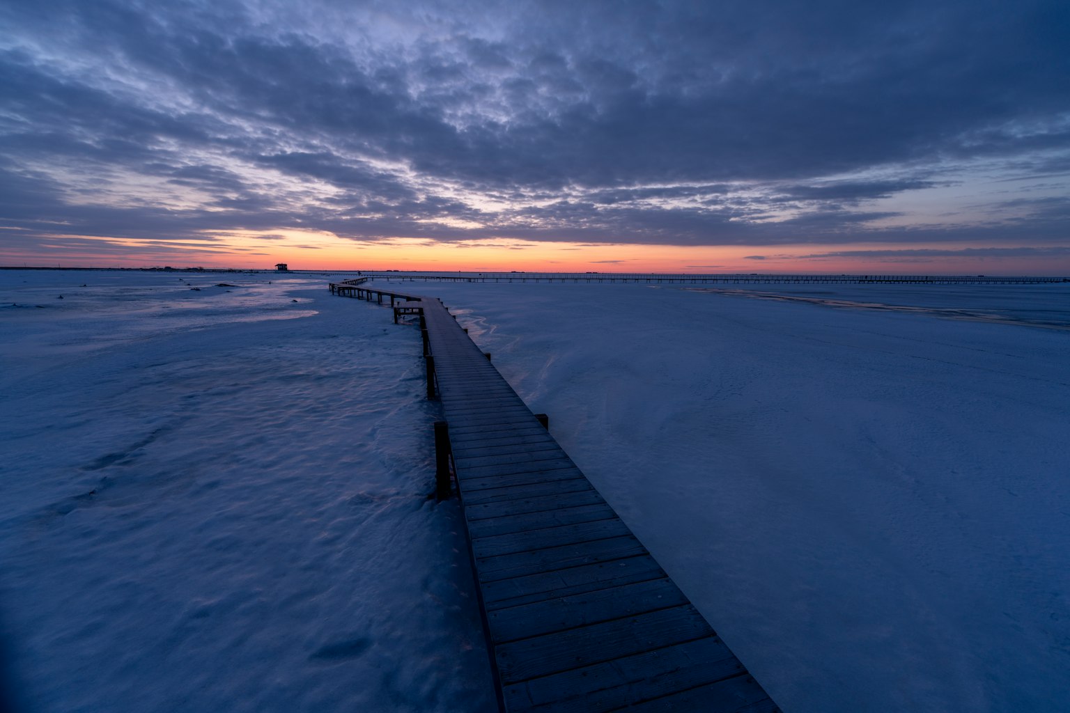 photo-NoAqnWXDPWUVTvLkN61N-image