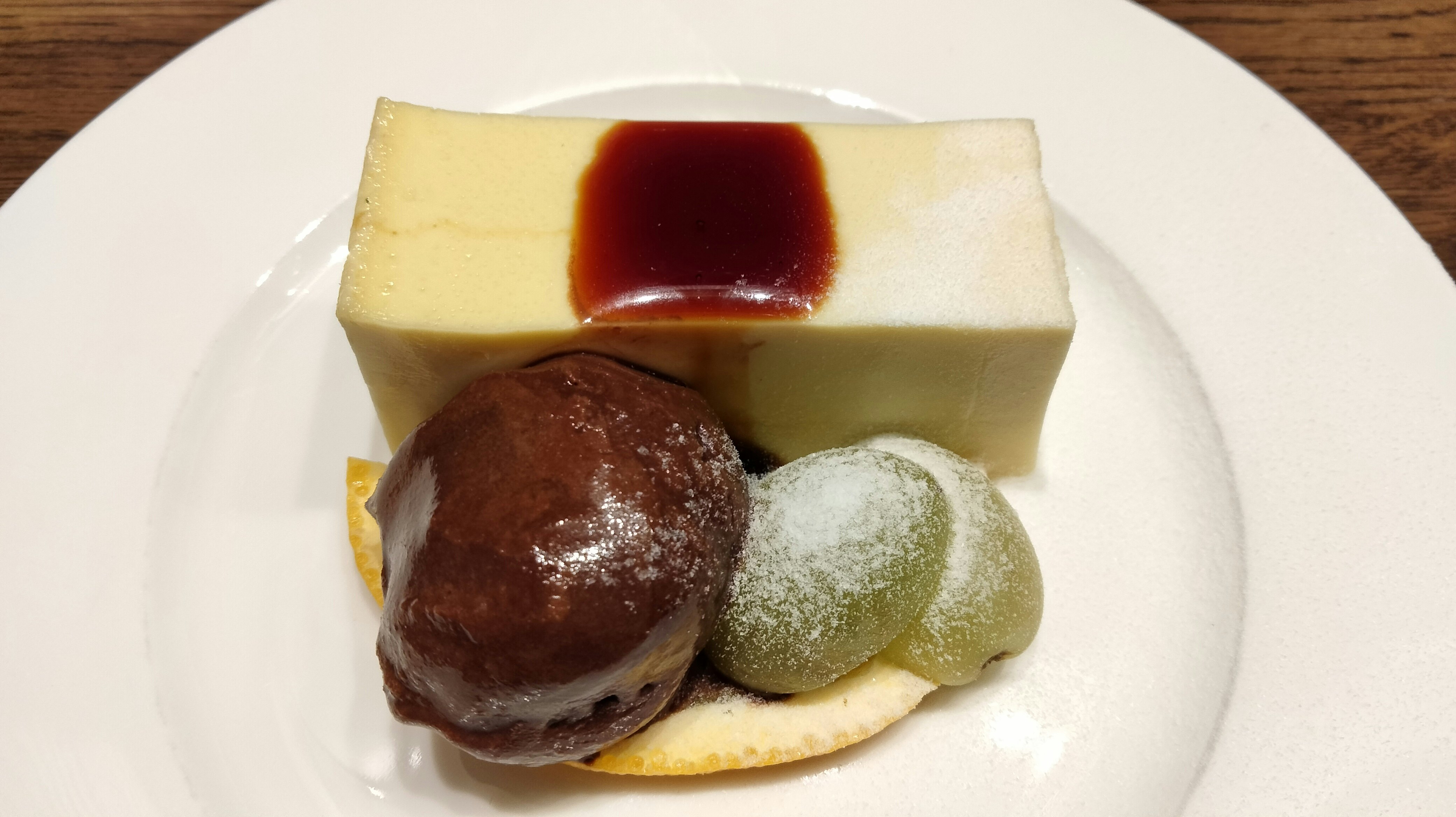和菓子風の洋菓子盛り合わせ