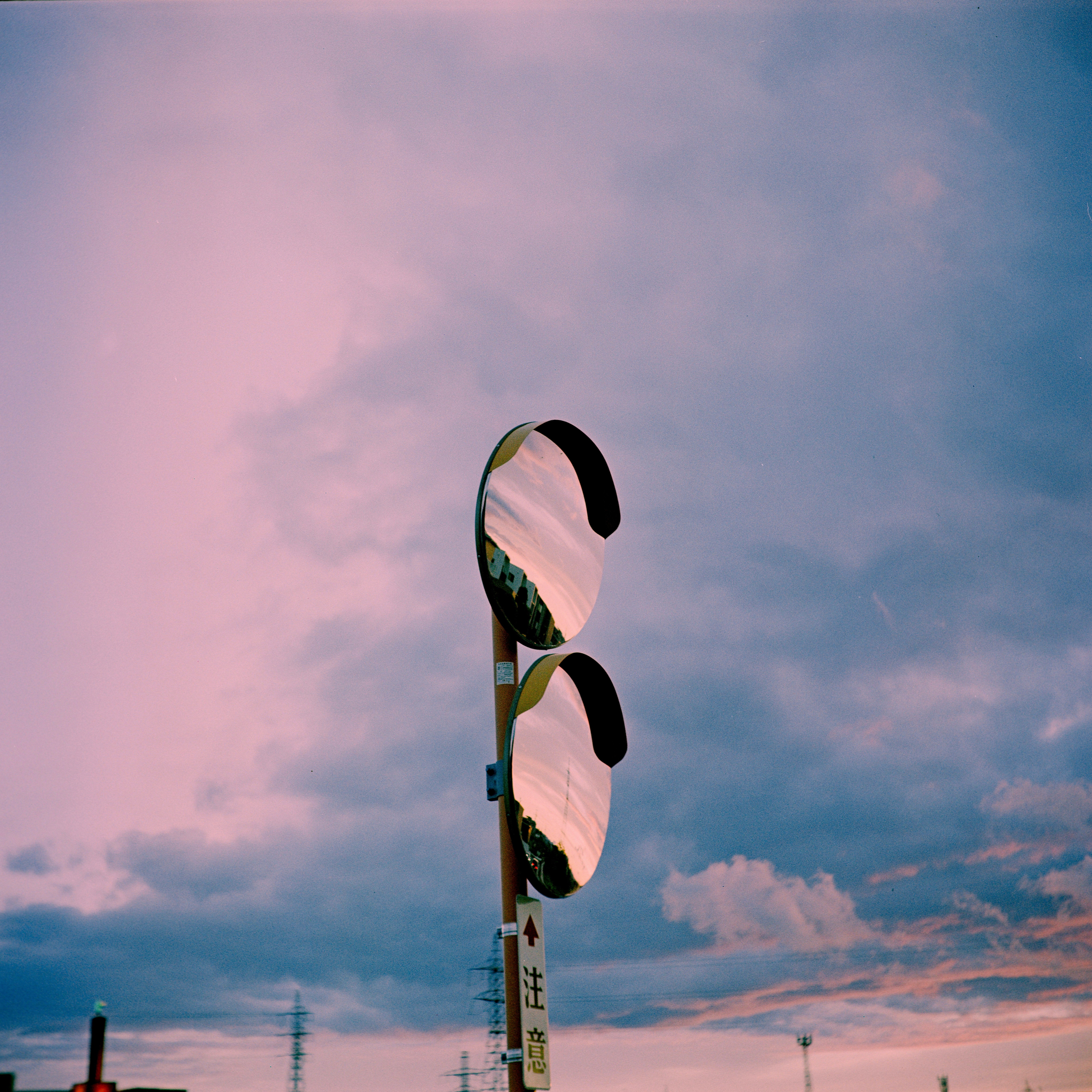 photo-P1gUrxn4MMGgHLaGsred-image