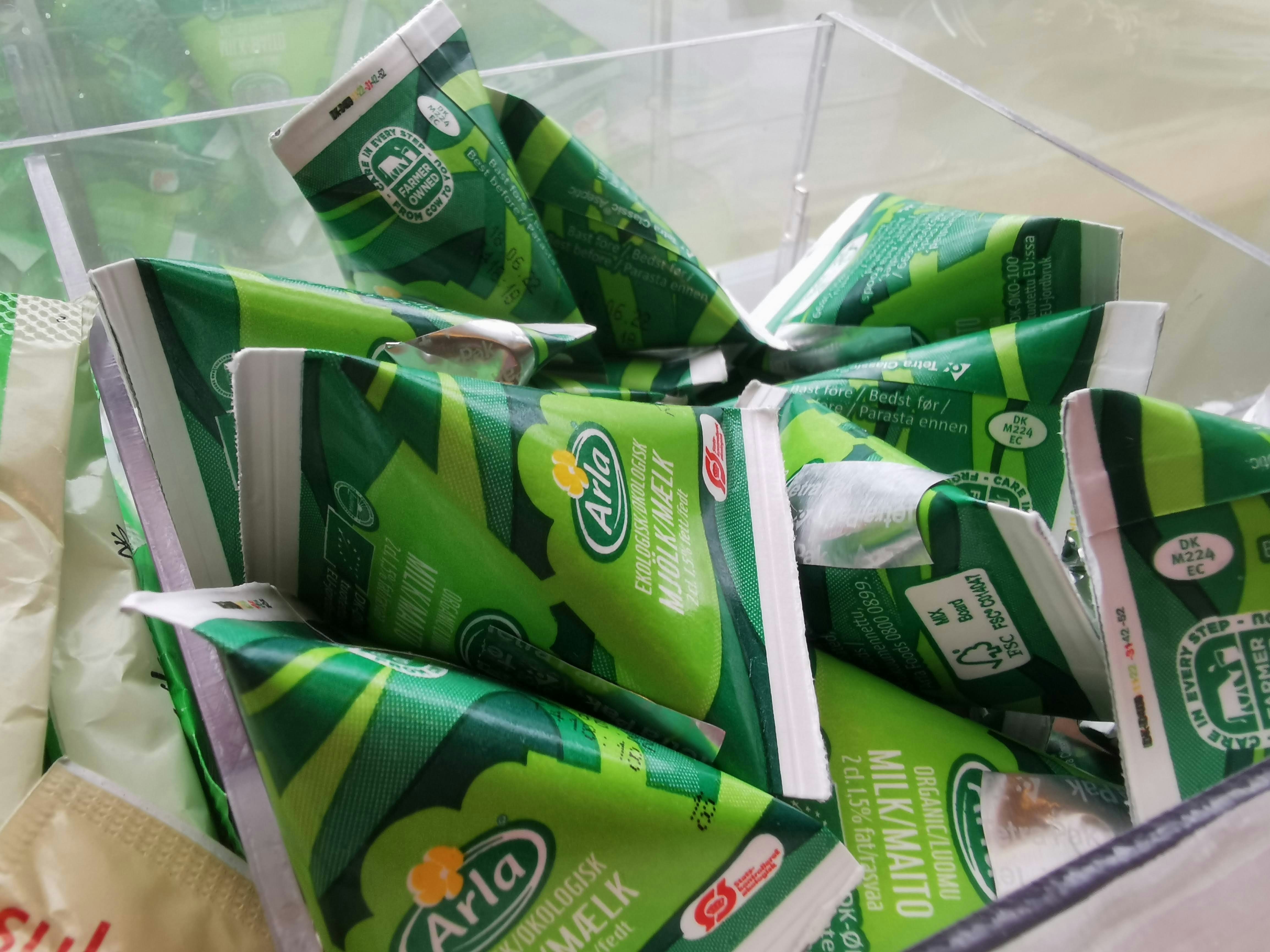 綠色包裝食品禮盒“圖片”