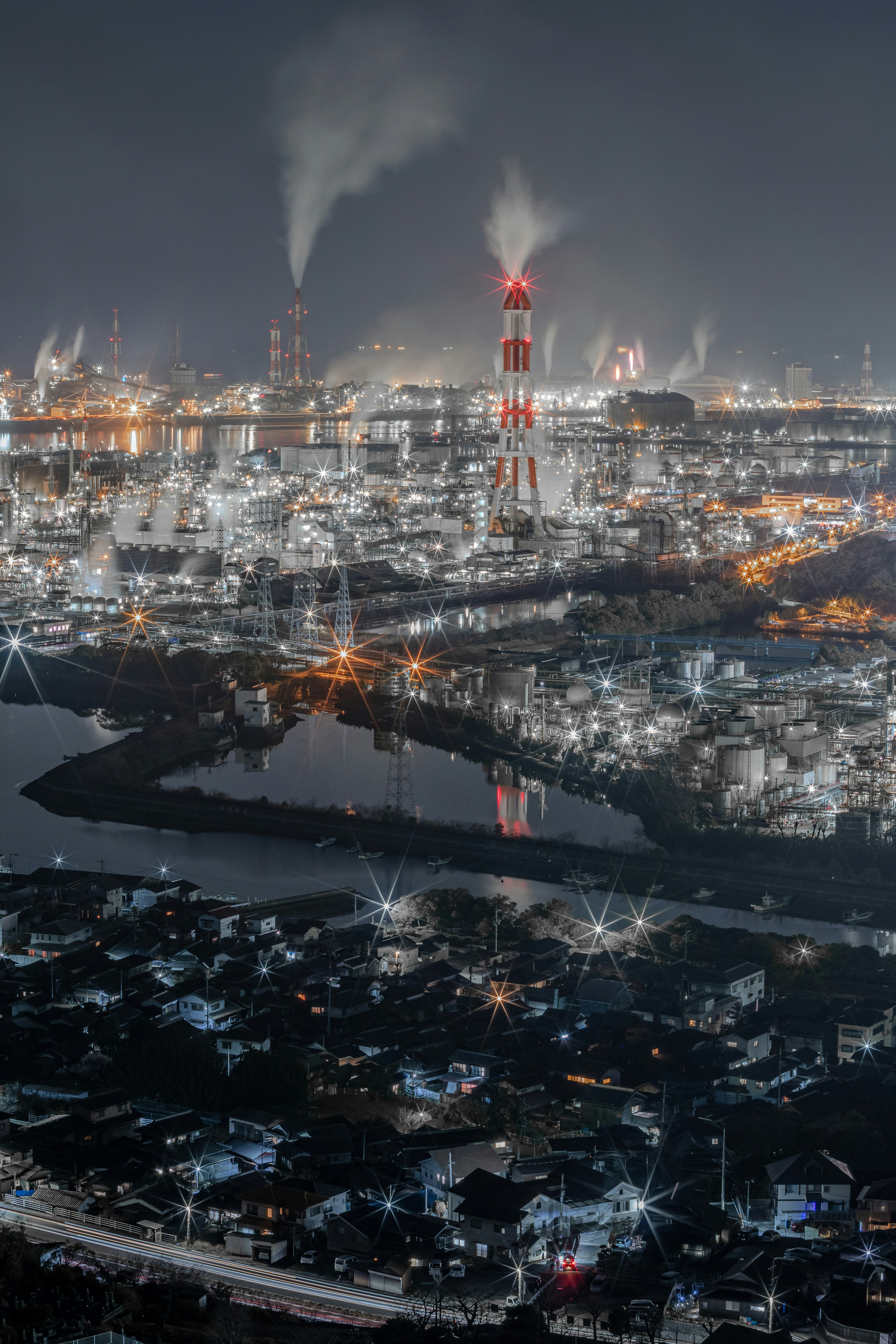 水島コンビナートの工場夜景