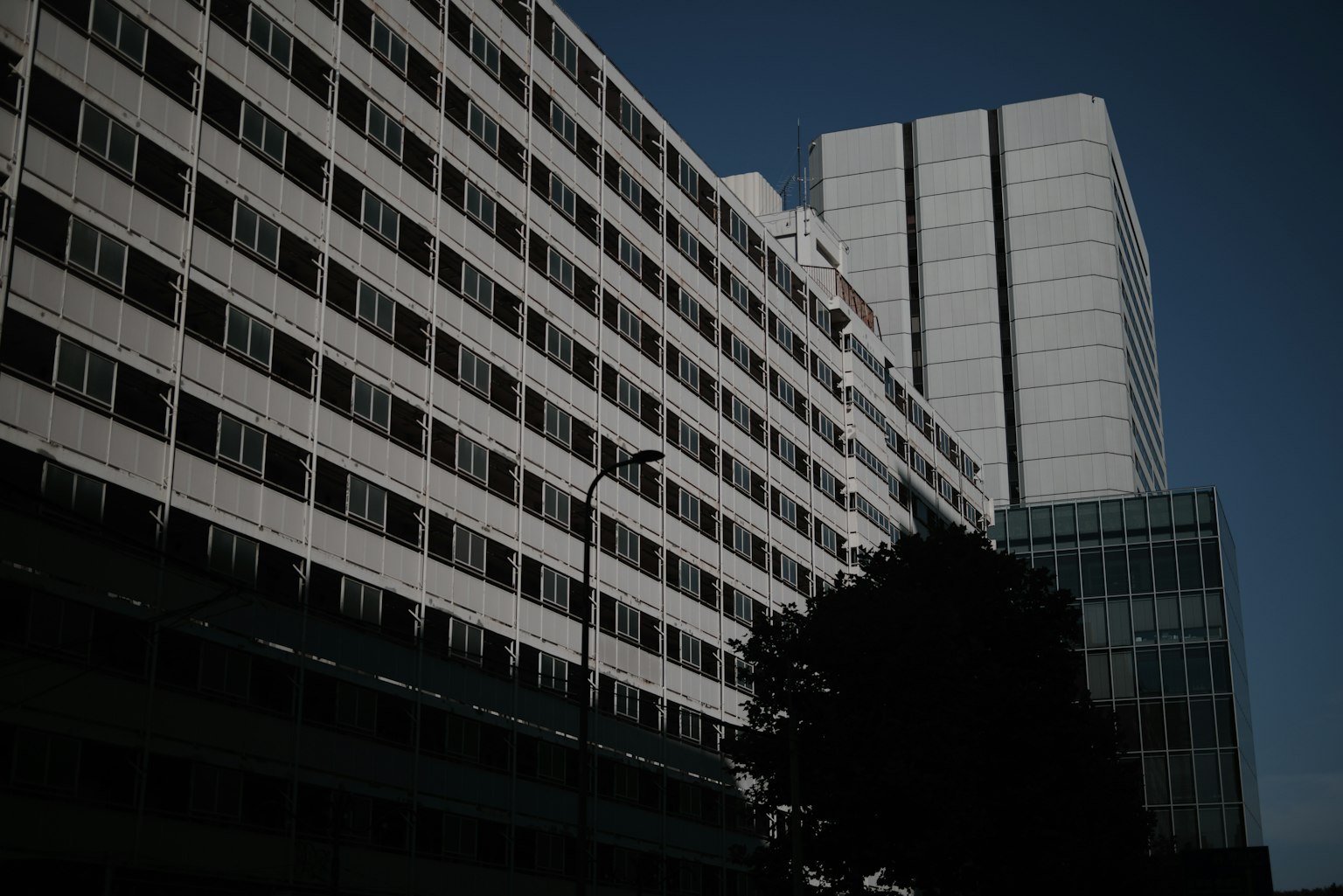 城市景觀，特色高樓和現代結構