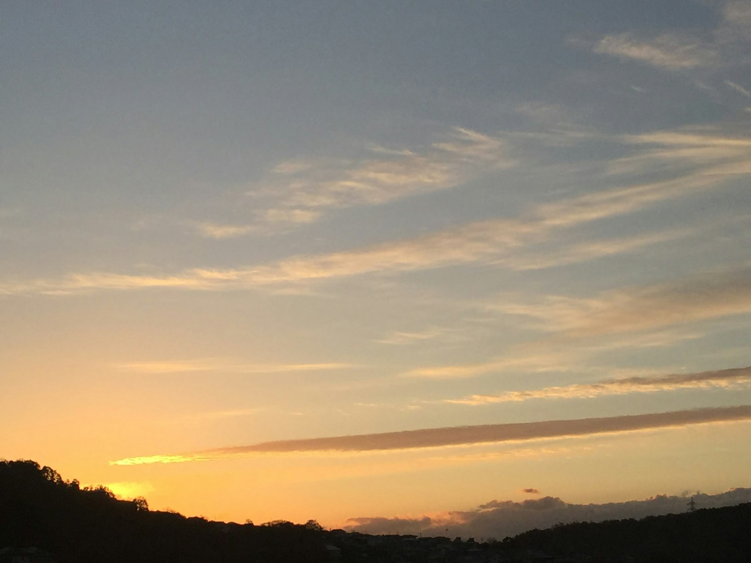 Ciel de coucher de soleil avec des nuages
